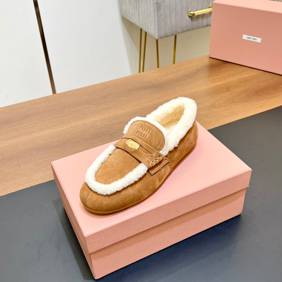 LOAFERS IN CIDER BROWN SUEDE AND WHITE SHEARLING TRIM - 35