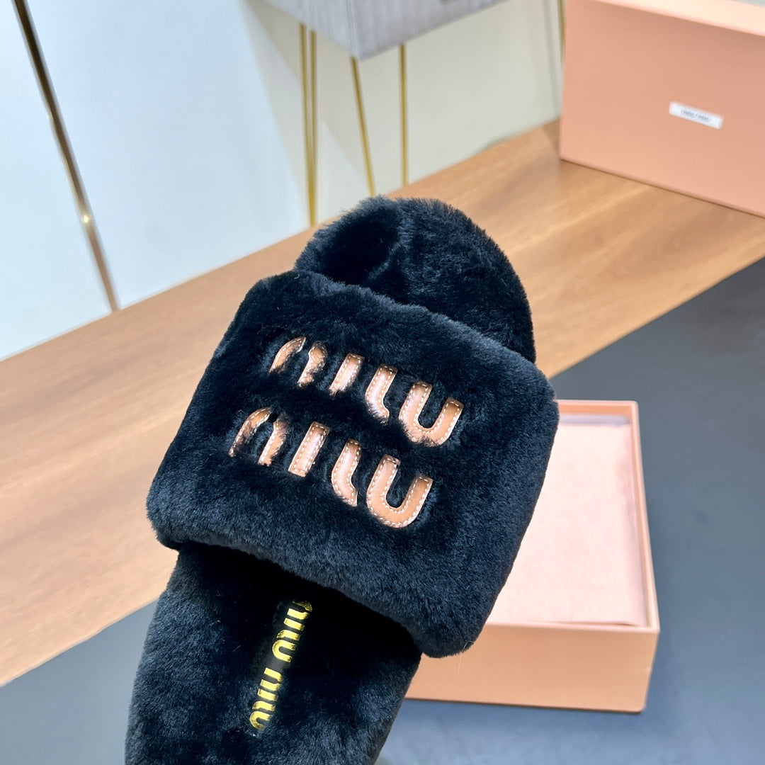FUR SLIPPER BLACK - 35