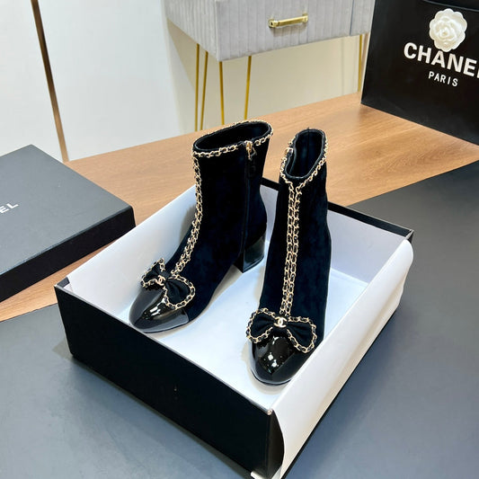 Черевики CHANEL 25S на підборах з ланцюжком і бантом, чорний оксамит, золотиста фурнітура