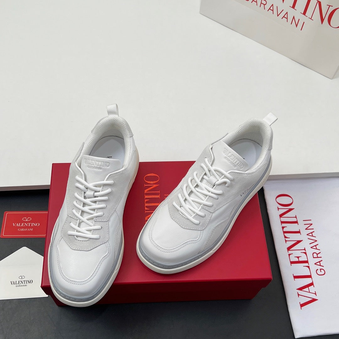 VALENTINO 25S RUNBOOT SNEAKERS IN WHITE SUEDE AND LAMBSKIN - 35
