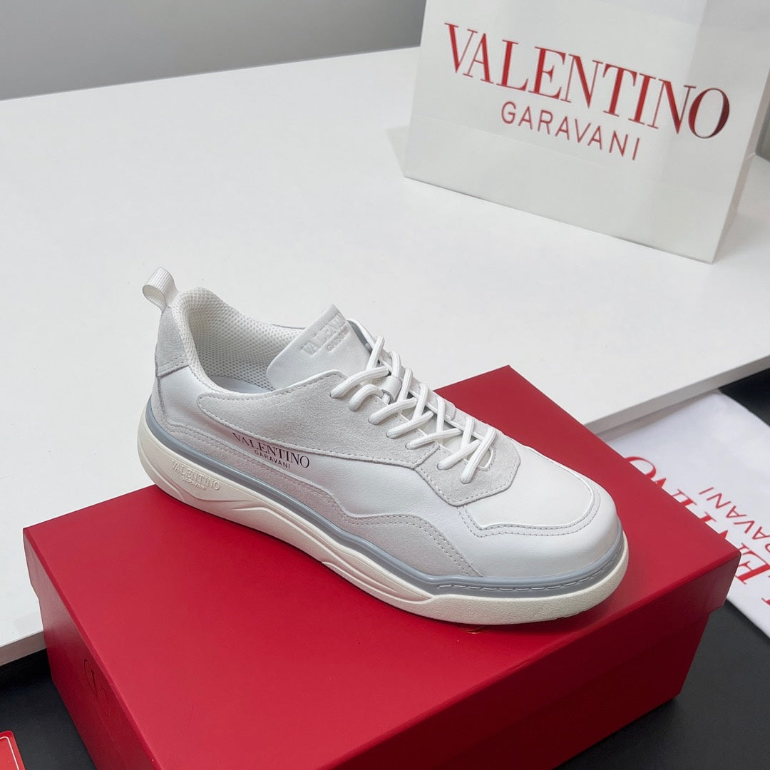VALENTINO 25S RUNBOOT SNEAKERS IN WHITE SUEDE AND LAMBSKIN - 35