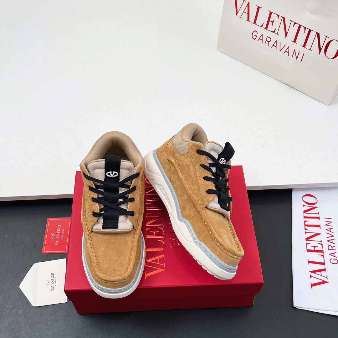 VALENTINO 25S RUNBOOT SNEAKERS IN BROWN MIX BLACK LAMBSKIN - 35