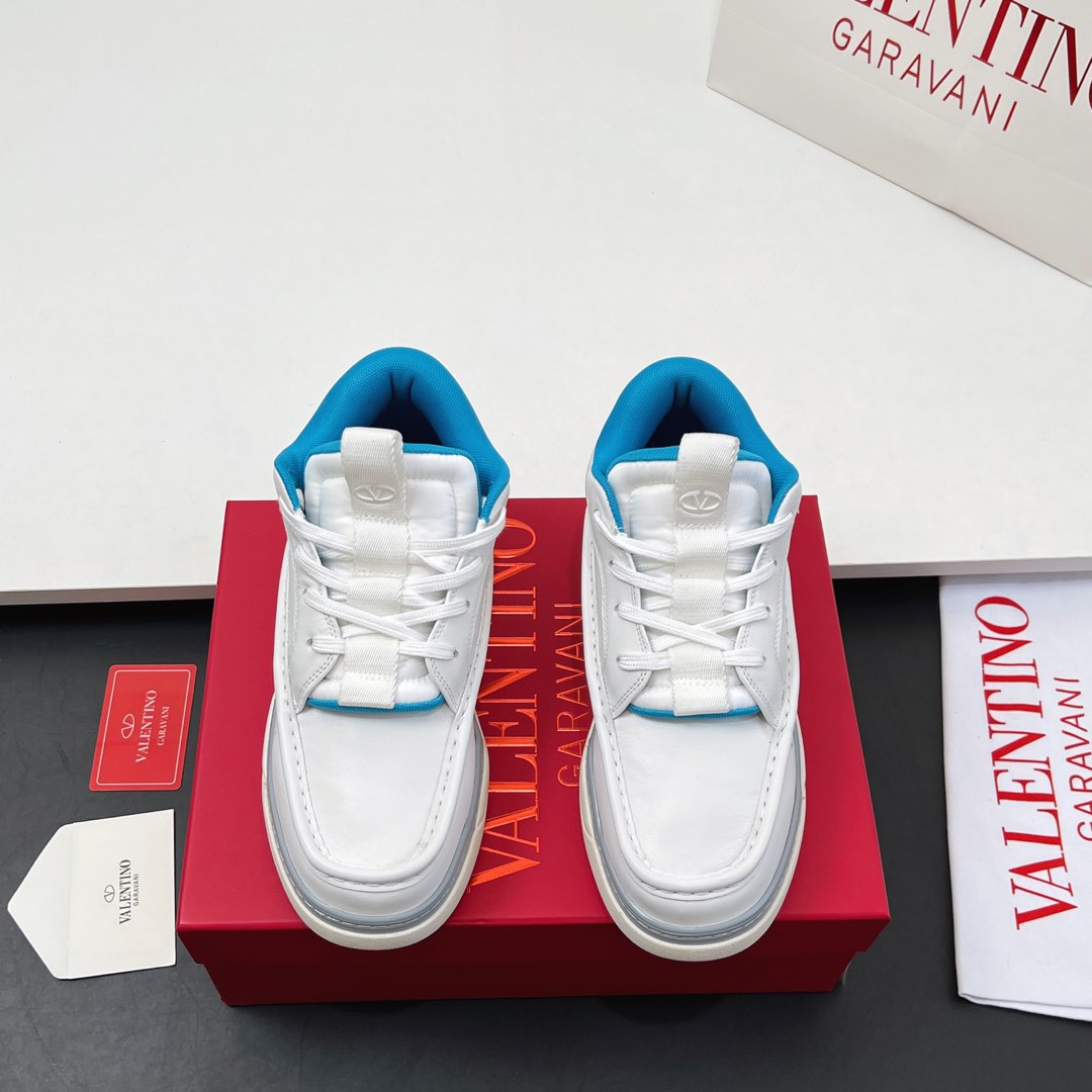 VALENTINO 25S RUNBOOT SNEAKERS IN WHITE MIX BLUE LAMBSKIN - 35