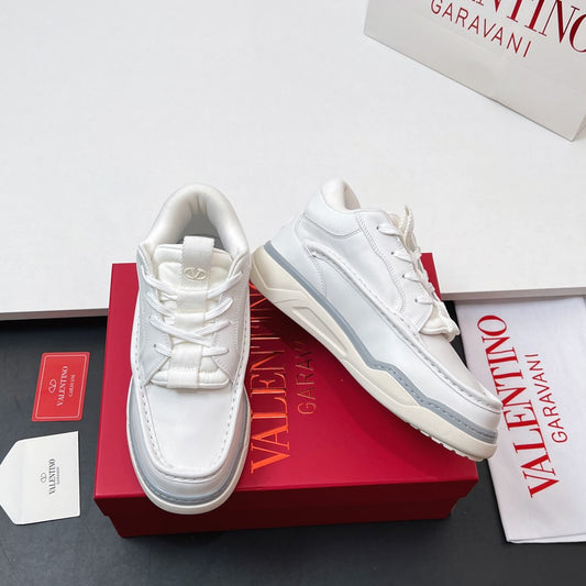 VALENTINO 25S RUNBOOT SNEAKERS IN WHITE LAMBSKIN - 35