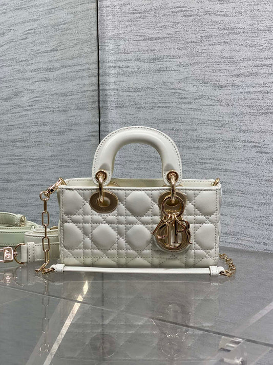 DIOR 25S MICRO LADY D-JOY 19 З ТЕЛЯЧОЇ ШКІРИ КОЛЬОРУ СЛОНОВОЇ КІСТКИ, ФУРНІТУРА З ПОЗОЛОТОЮ