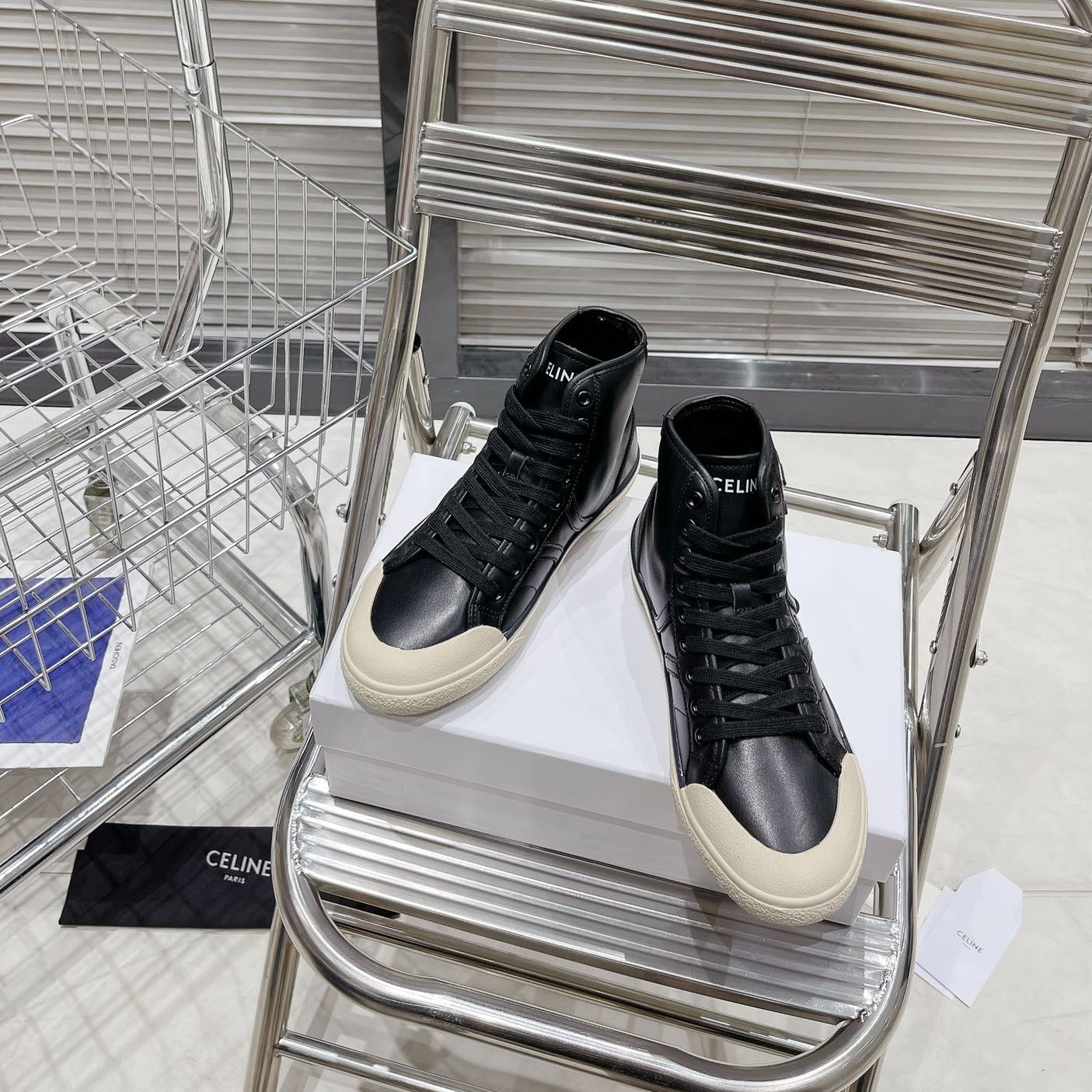 MID LOW LACE-UP ALAN SNEAKERS WITH TRIOMPHE PATCH IN CALFSKIN BLACK - 35
