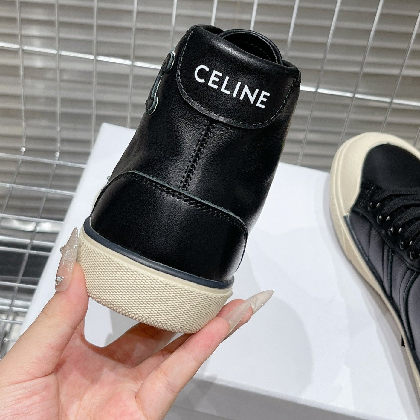MID LOW LACE-UP ALAN SNEAKERS WITH TRIOMPHE PATCH IN CALFSKIN BLACK - 35
