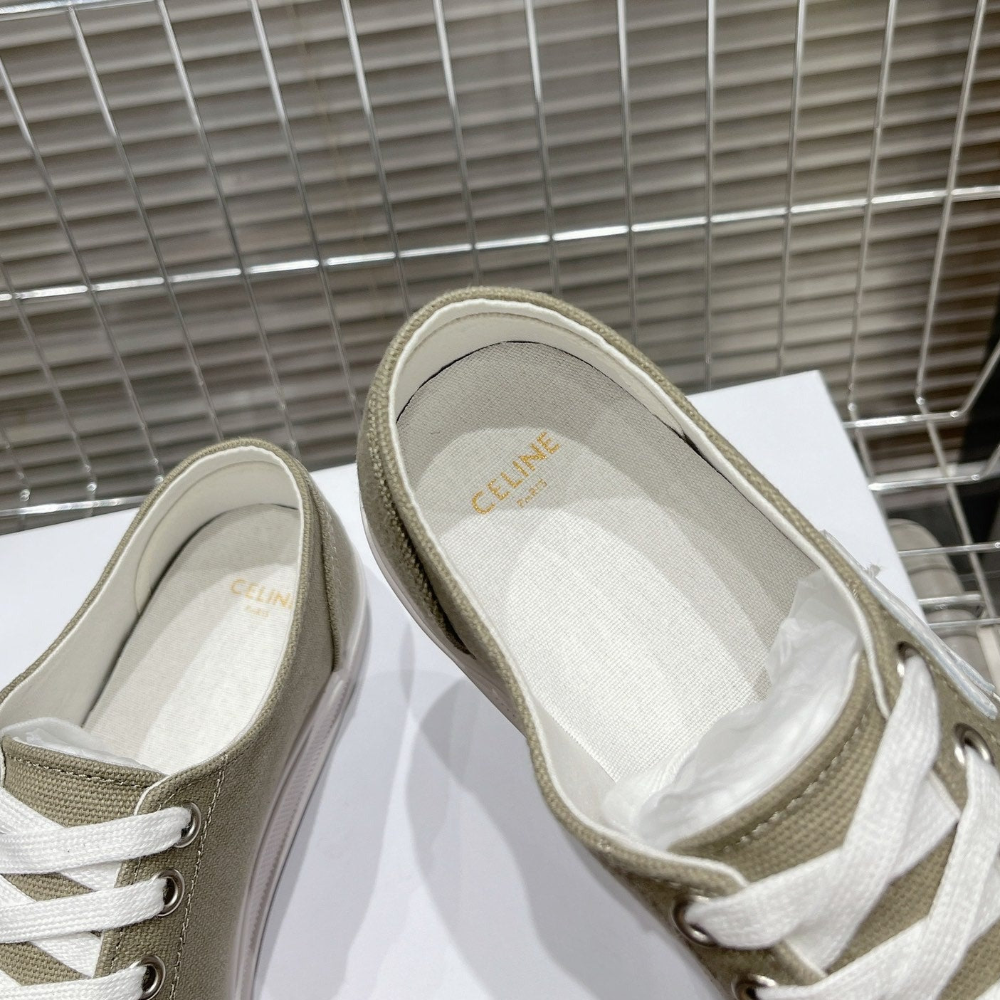 JANE SNEAKERS LOW LACE-UP WITH TRIOMPHE PATCH IN CANVAS AND CALFSKIN STONE GRAY/ WHITE LOGO - 35