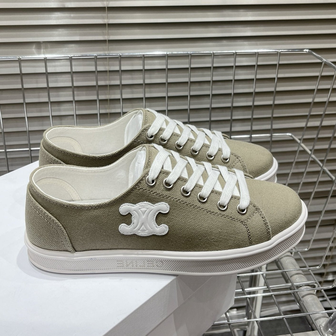 JANE SNEAKERS LOW LACE-UP WITH TRIOMPHE PATCH IN CANVAS AND CALFSKIN STONE GRAY/ WHITE LOGO - 35