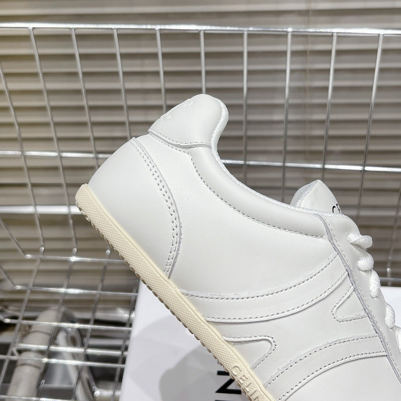 LOW LACE-UP SNEAKER IN CALFSKIN OPTIC WHITE - 35