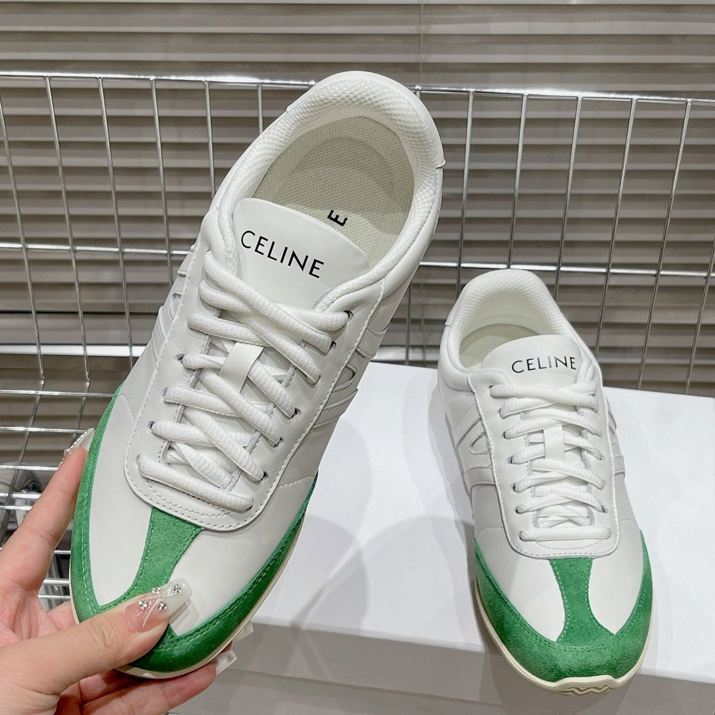 LOW LACE-UP SNEAKER IN CALFSKIN OPTIC WHITE GREEN - 35