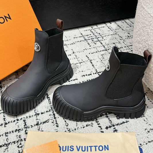 RUBY BOOTS IN BLACK CALFSKIN - 35