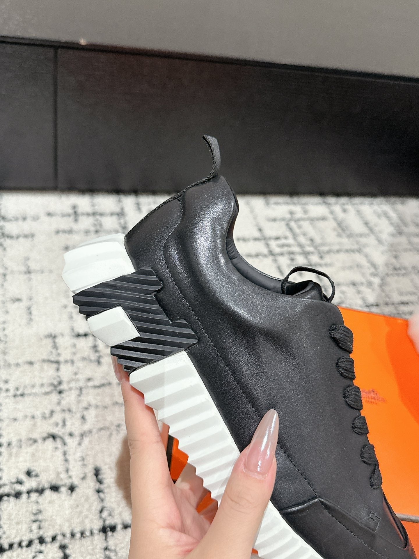 BOUNCING SNEAKER IN BLACK CALFSKIN - 35
