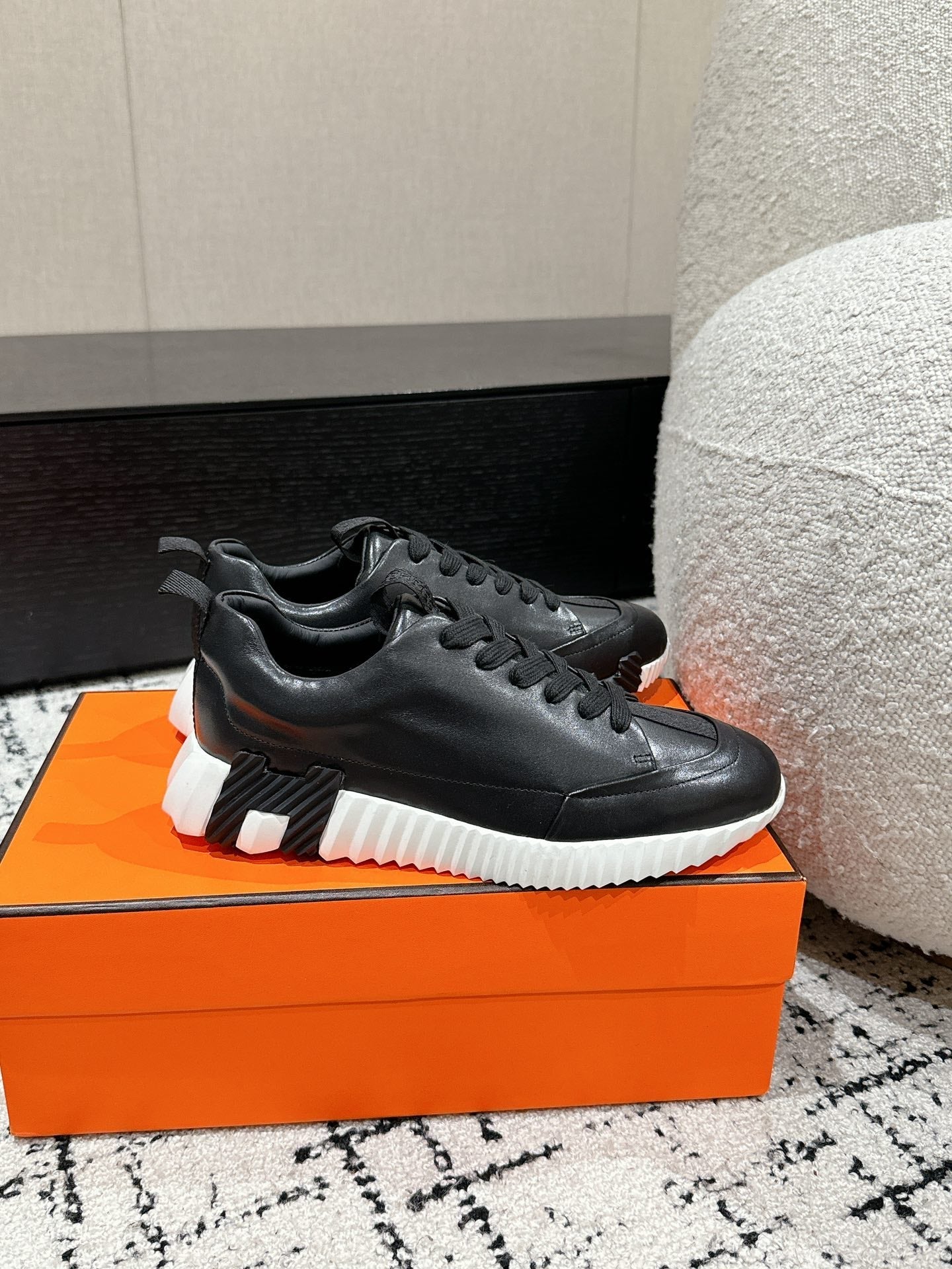 BOUNCING SNEAKER IN BLACK CALFSKIN - 35