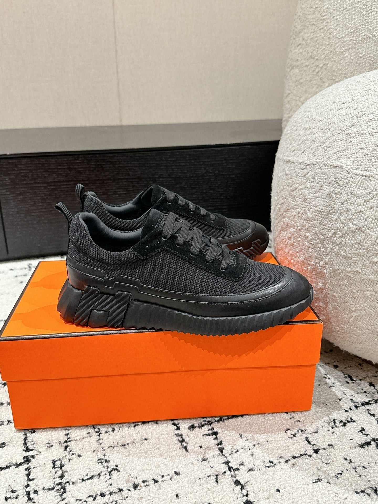 BOUNCING SNEAKER IN BLACK CALFSKIN AND FABRIC - 35