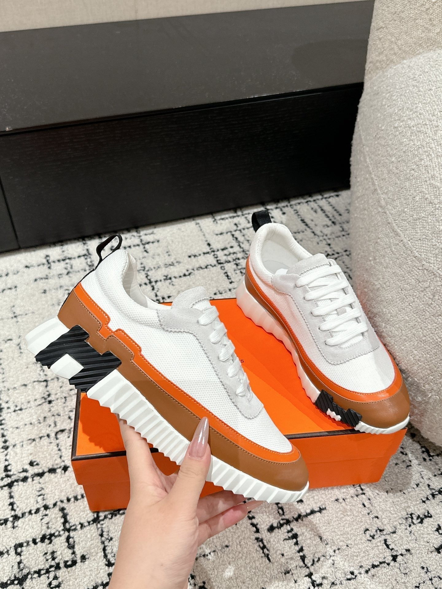 BOUNCING SNEAKER IN BRONZE BROWN CALFSKIN AND WHITE FABRIC - 35