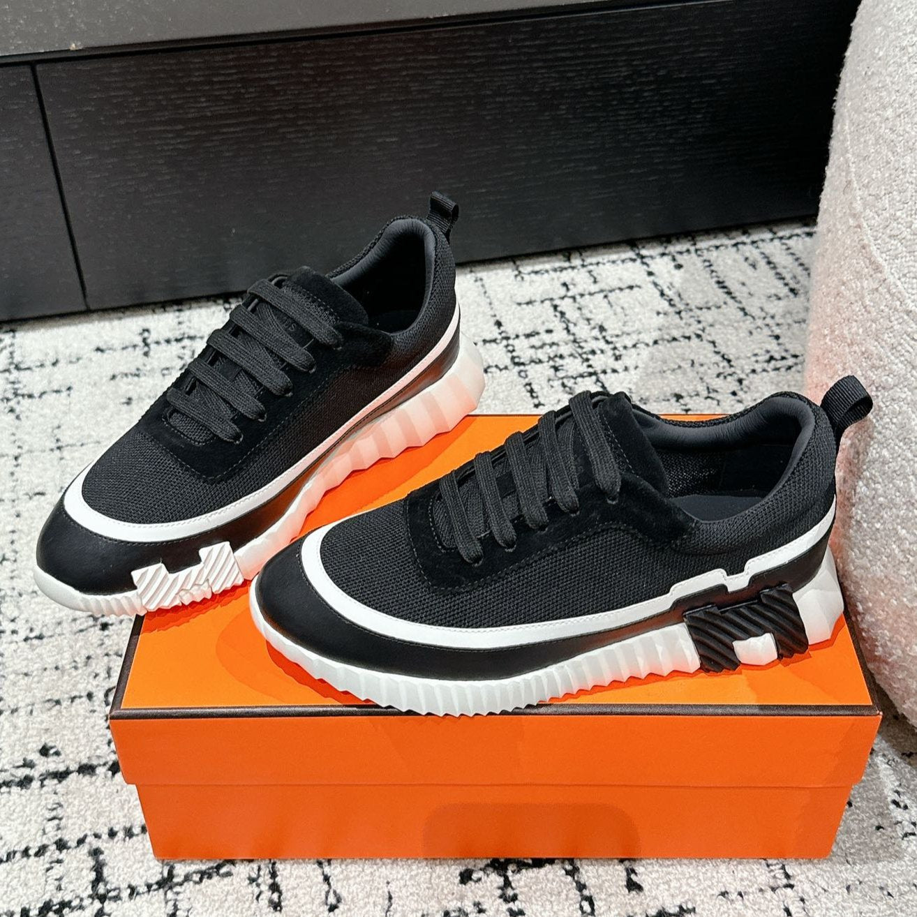 BOUNCING SNEAKER IN BLACK MIX WHITE CALFSKIN AND FABRIC - 35