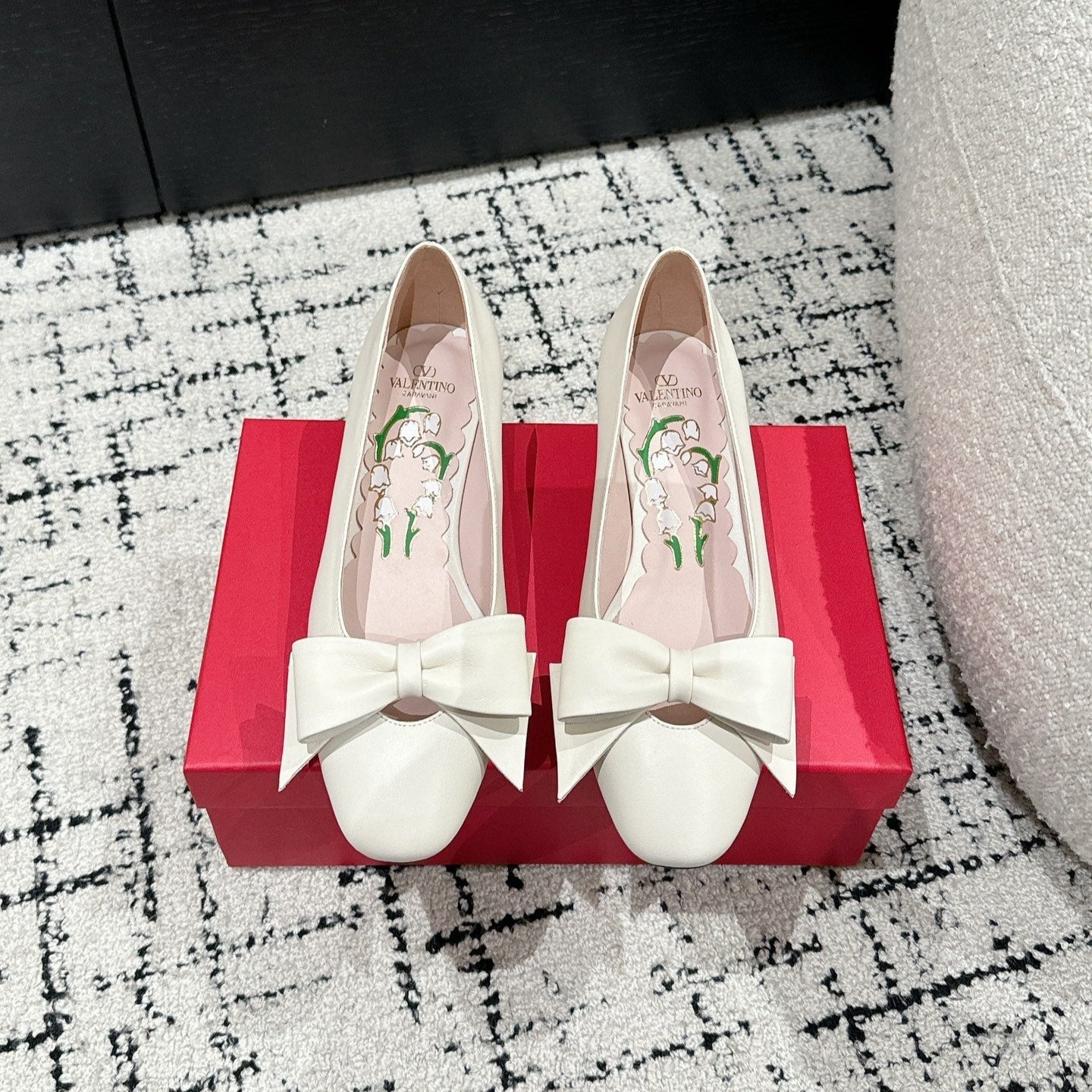 VLTN HIGH HEEL 25S 40 MM IN CREAM WHITE CALFSKIN WITH BOW - 35