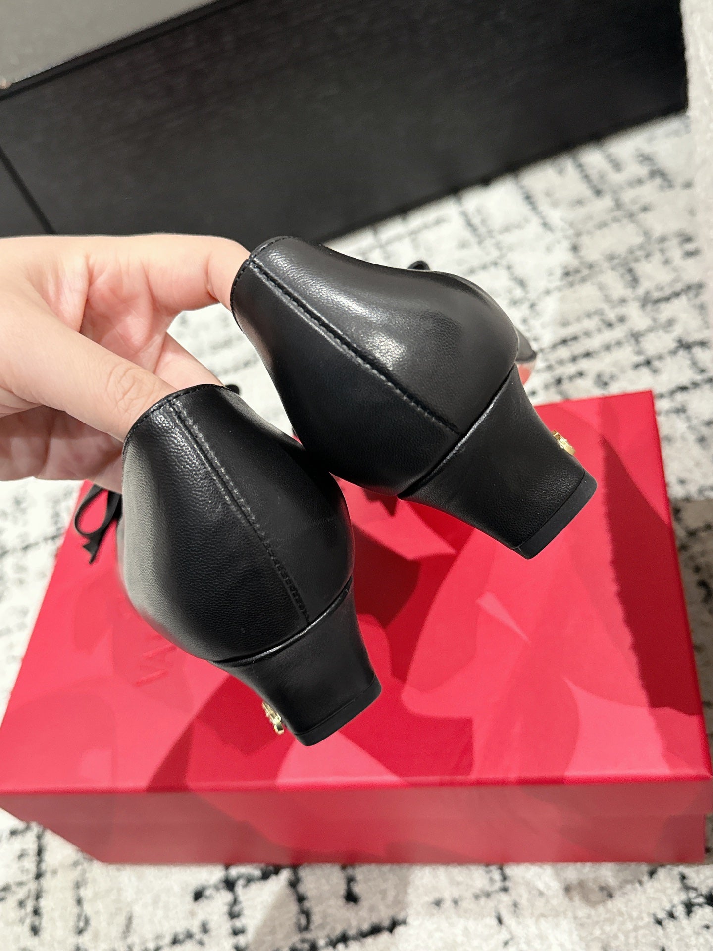 VLTN HIGH HEEL 25S 40 MM IN BLACK CALFSKIN WITH BOW - 35