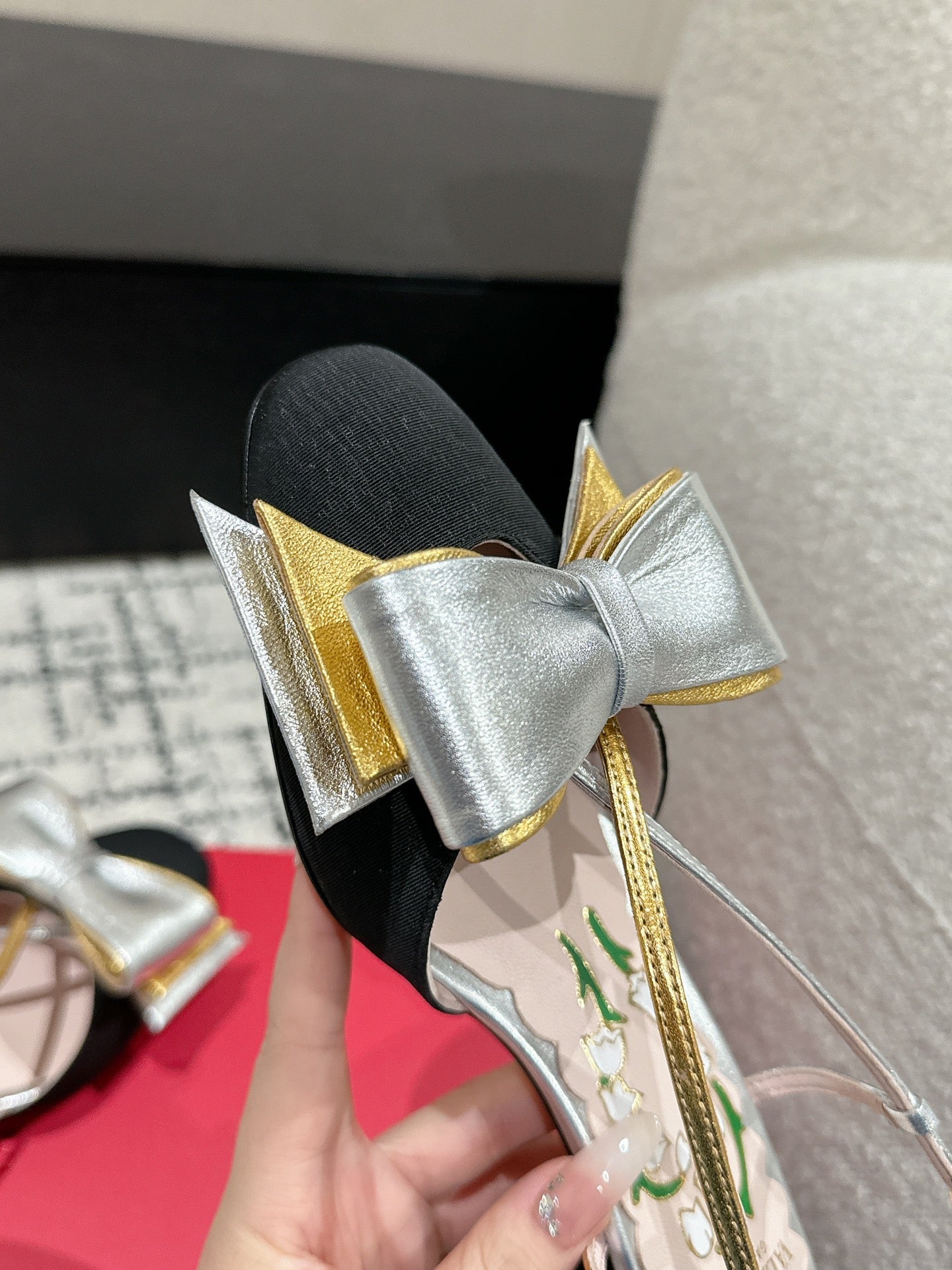 VLTN HIGH HEEL 25S 40 MM IN BLACK FABRIC MIX SILVER CALFSKIN WITH BOW - 35