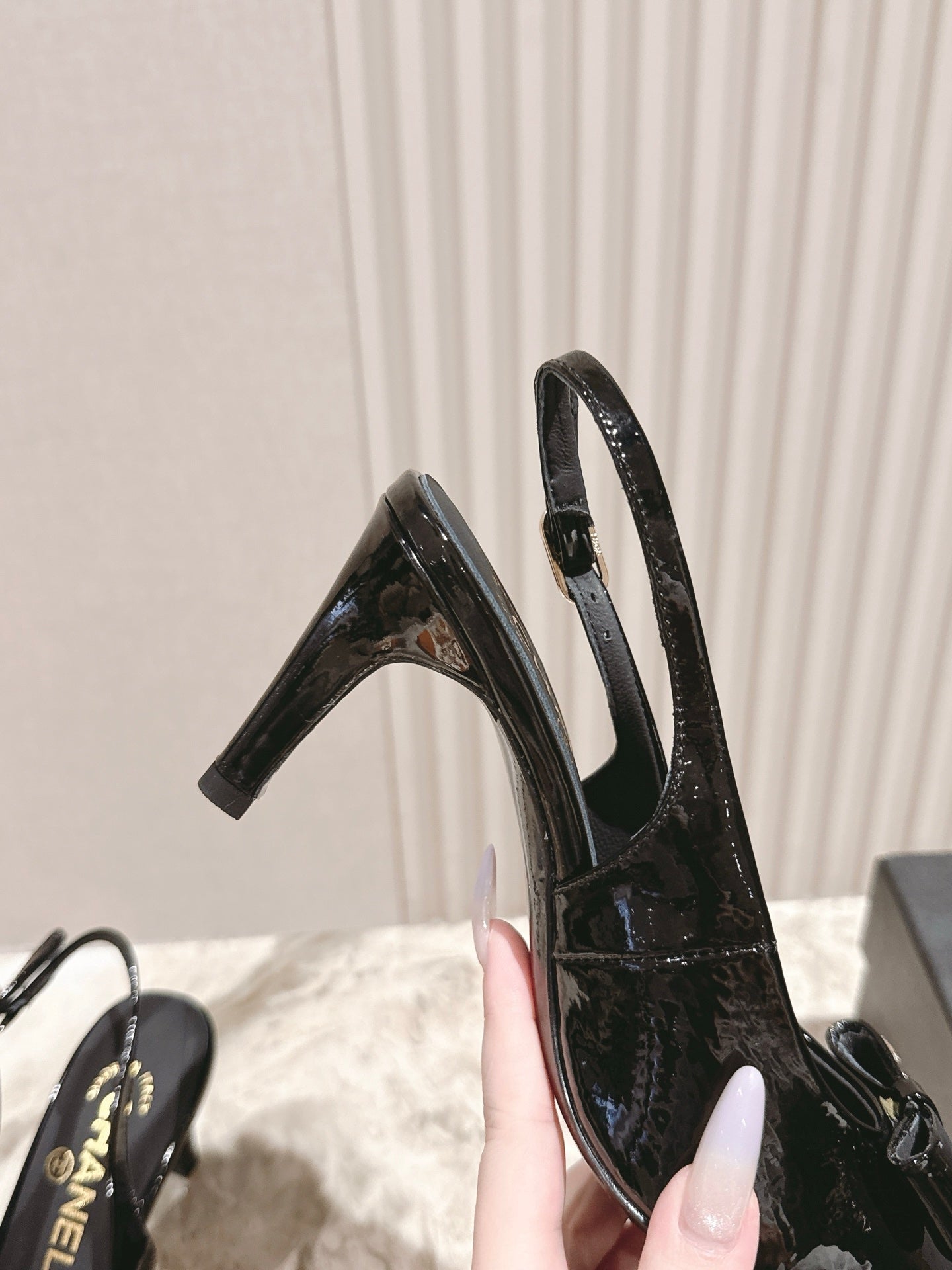 CC HIGH SLINGBACK IN BLACK LAMBSKIN WITH BOW ATTACHED - 35
