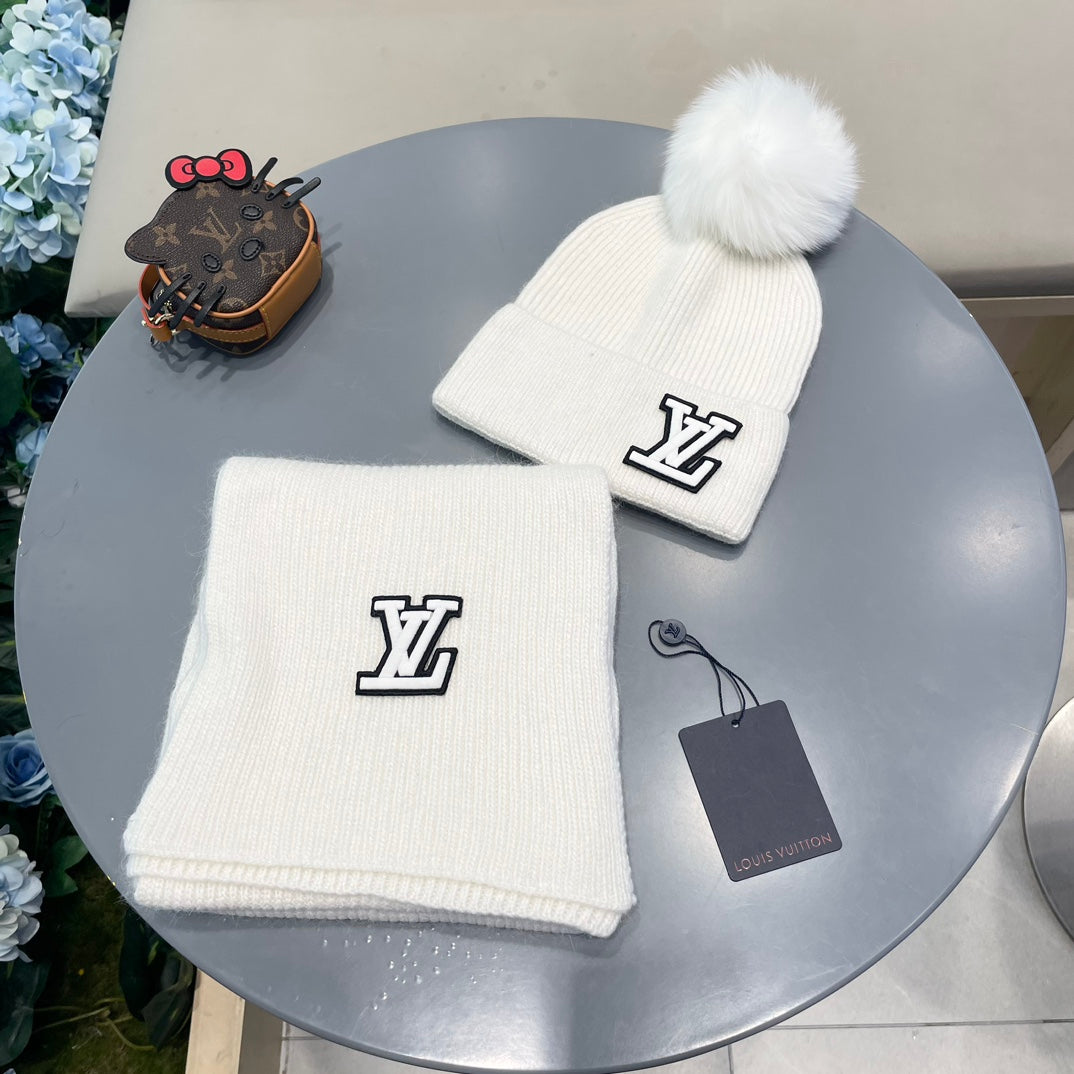 SET SCARF AND HAT IN WHITE WOOL AND FOX FUR 414791