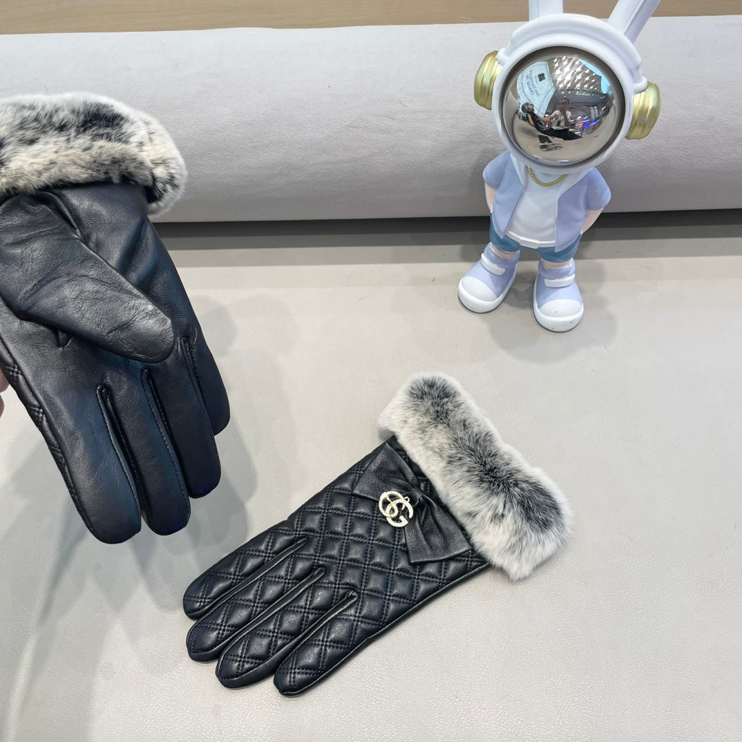 GLOVES WITH BOW IN BLACK LAMBSKIN AND RABBIT FUR 432556 - M