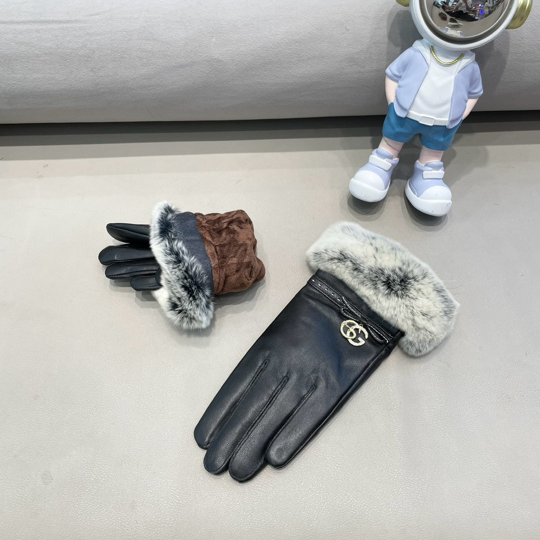 FUR-TRIMMED LAMBSKIN GLOVES BLACK WITH BOW 456265 - M