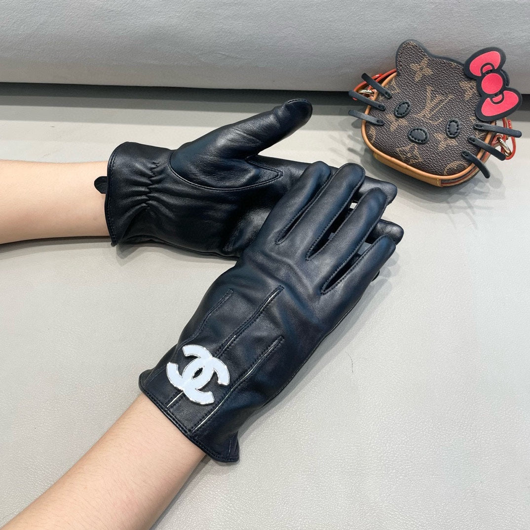GLOVES IN BLACK LAMBSKIN WITH WHITE LOGO 462412 - M