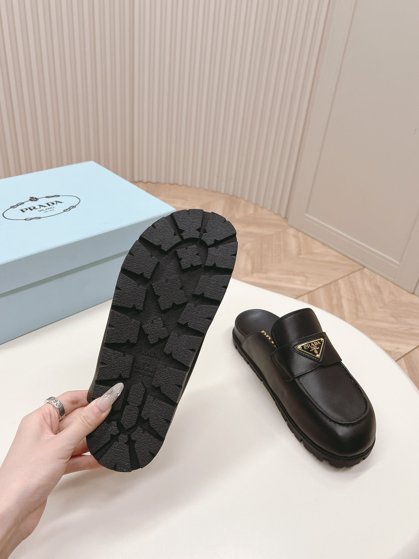PRA SABOTS MULES BLACK CALFSKIN - 35