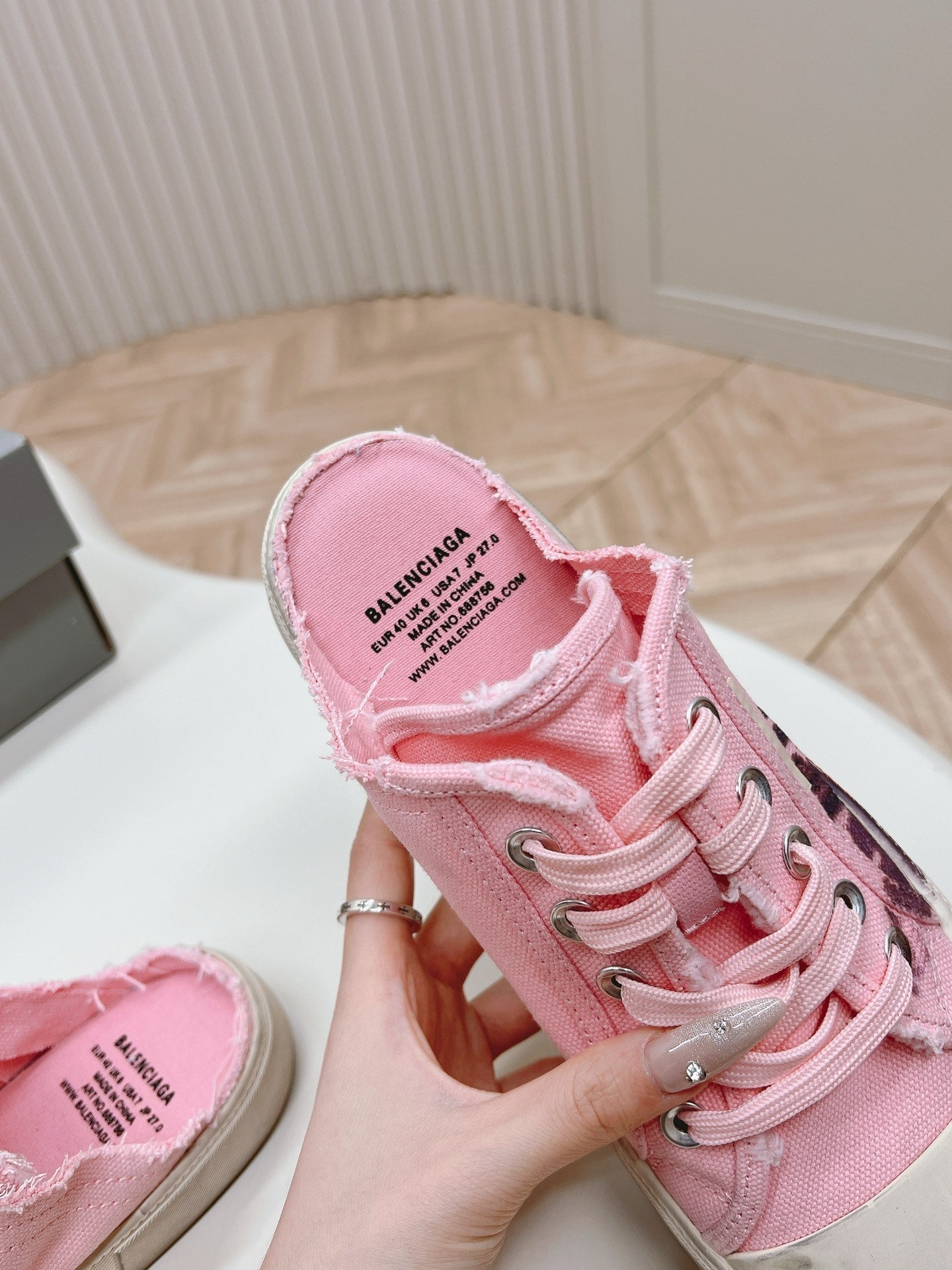 SNEAKER MULES IN PINK CANVAS GRAFFITI LOGO - 35