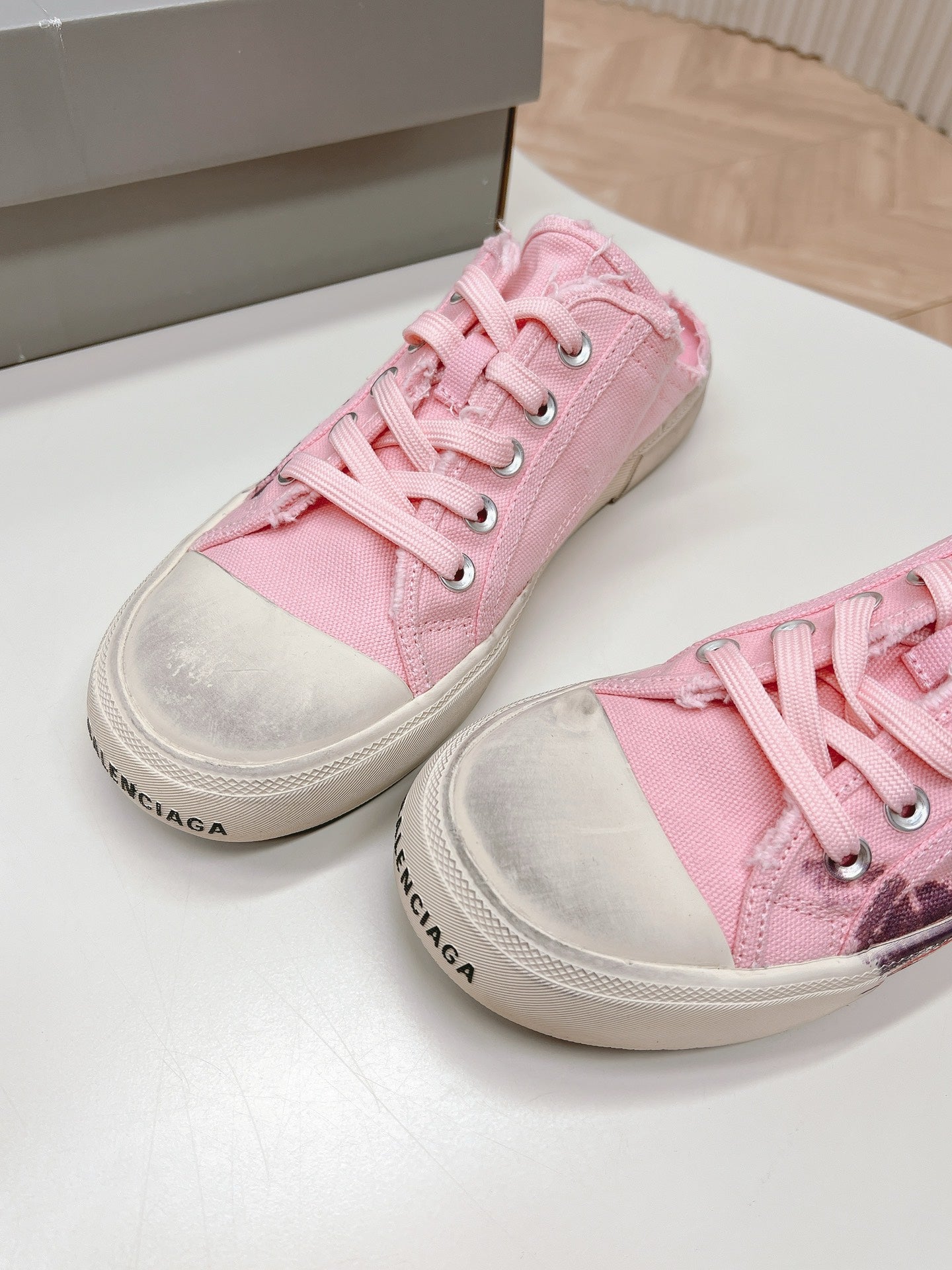 SNEAKER MULES IN PINK CANVAS GRAFFITI LOGO - 35