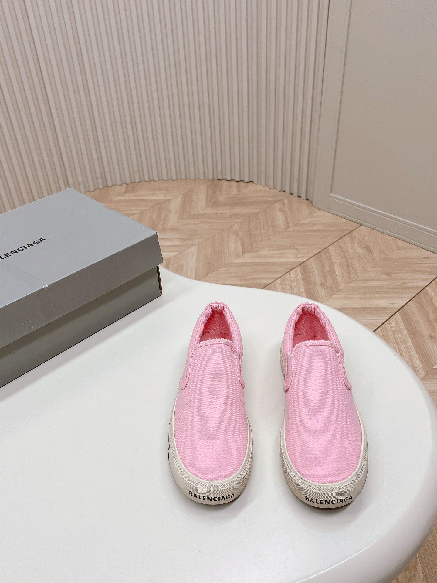 SLIP-ON SNEAKERS GRAFFITI IN PINK CANVAS - 35