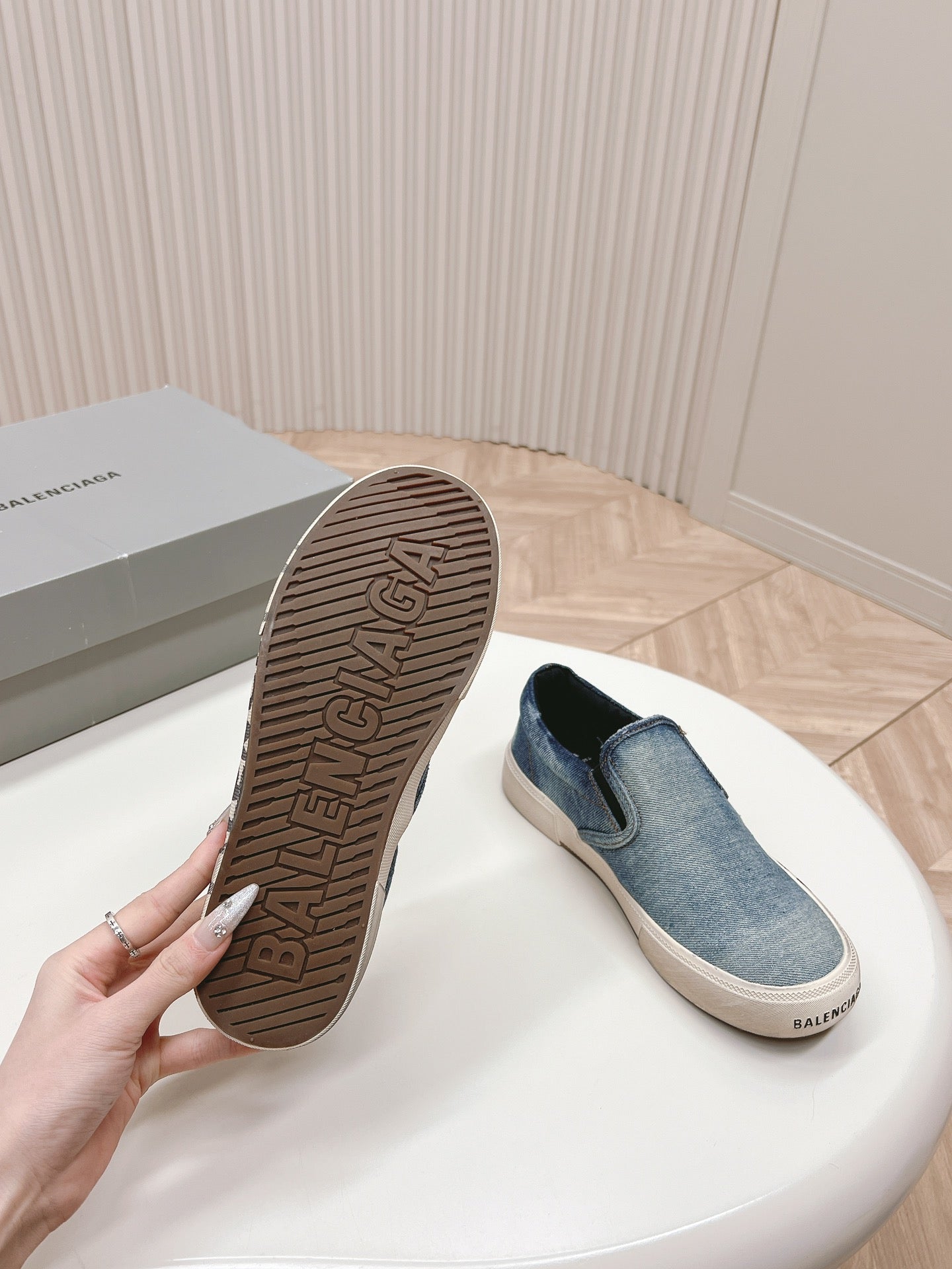 SLIP-ON SNEAKERS GRAFFITI IN LIGHT BLUE DENIM - 35
