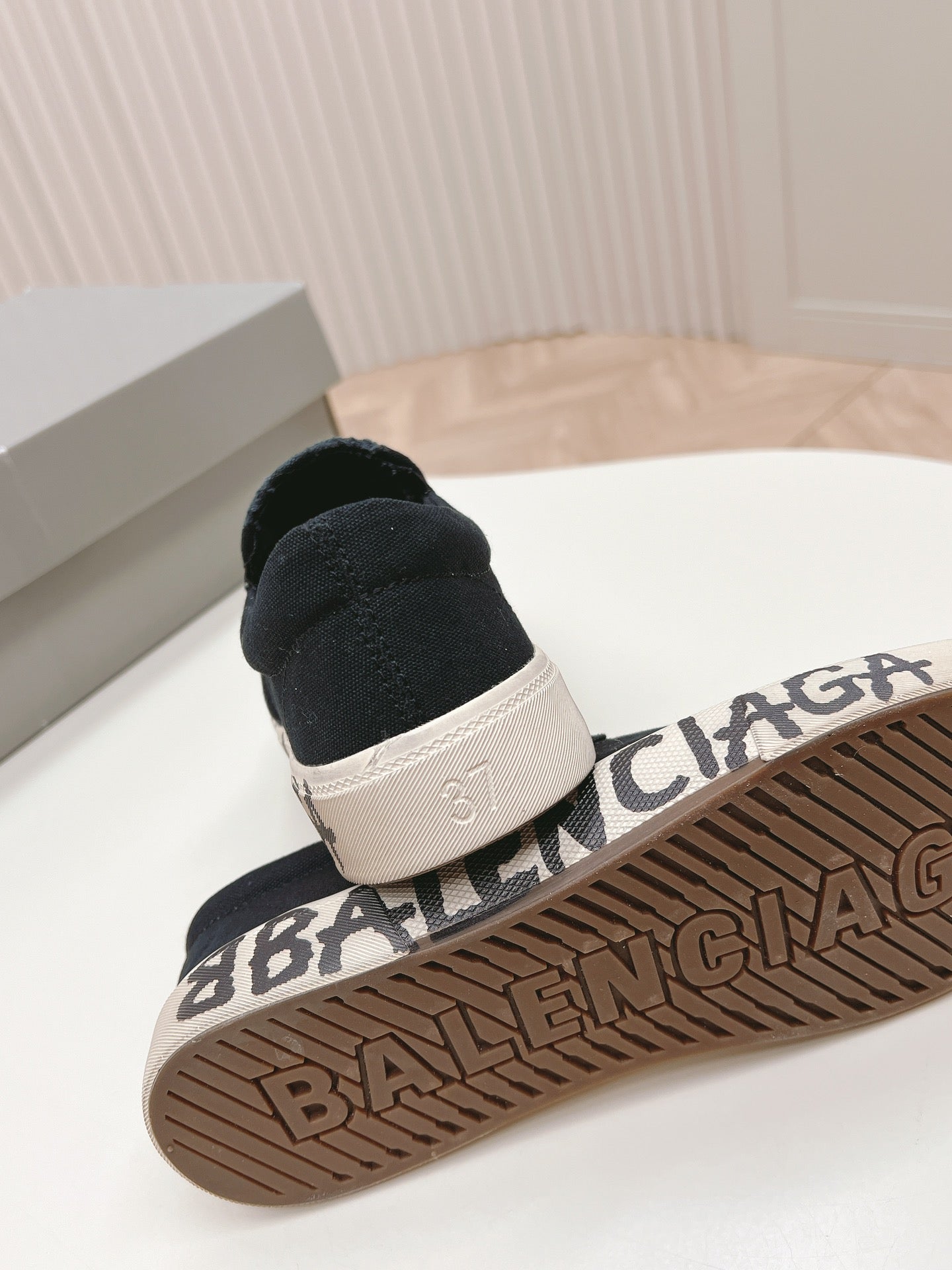 SLIP-ON SNEAKERS GRAFFITI IN BLACK CANVAS - 35