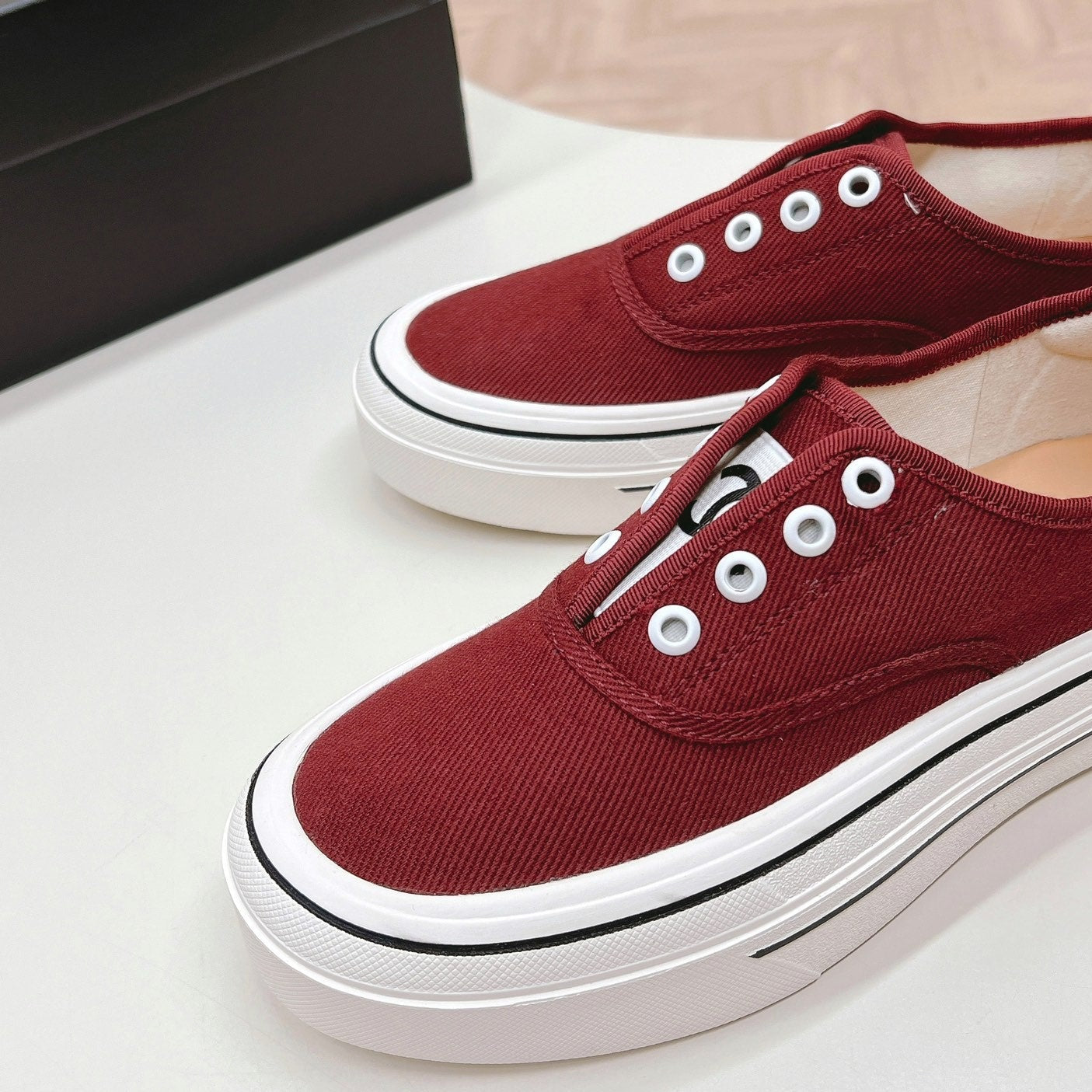 Double C Platform Biscuit Shoes Fabric Cherry Red - 35