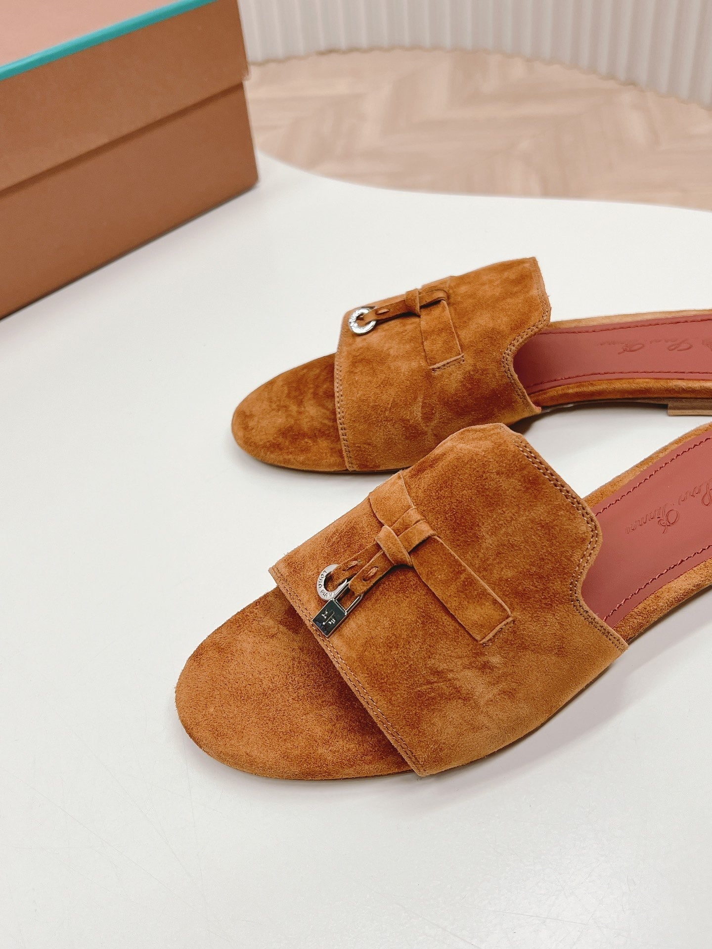 LP SUMMER CHARMS SANDALS IN BROWN SUEDE - 35