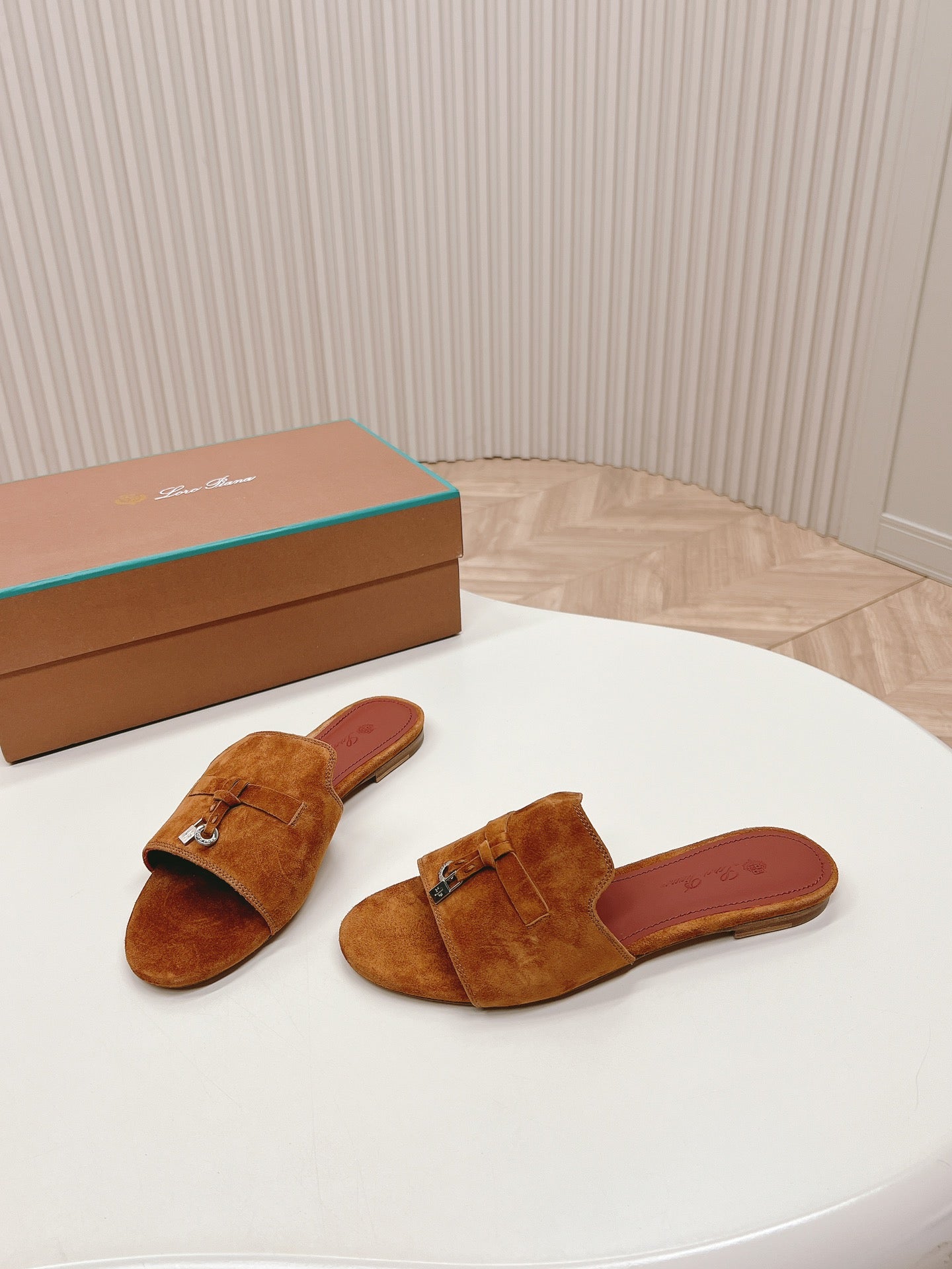 LP SUMMER CHARMS SANDALS IN BROWN SUEDE - 35