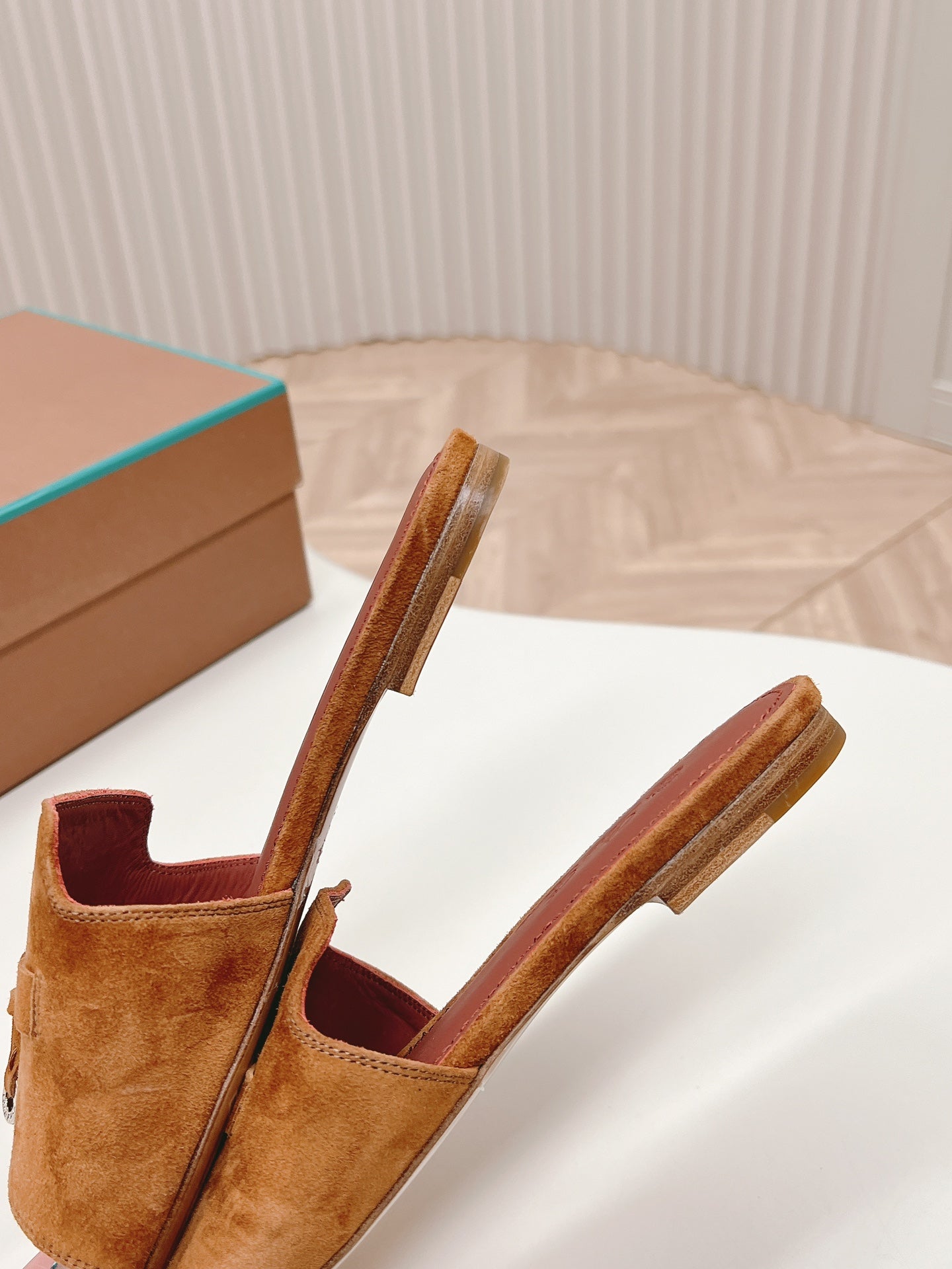 LP SUMMER CHARMS SANDALS IN BROWN SUEDE - 35