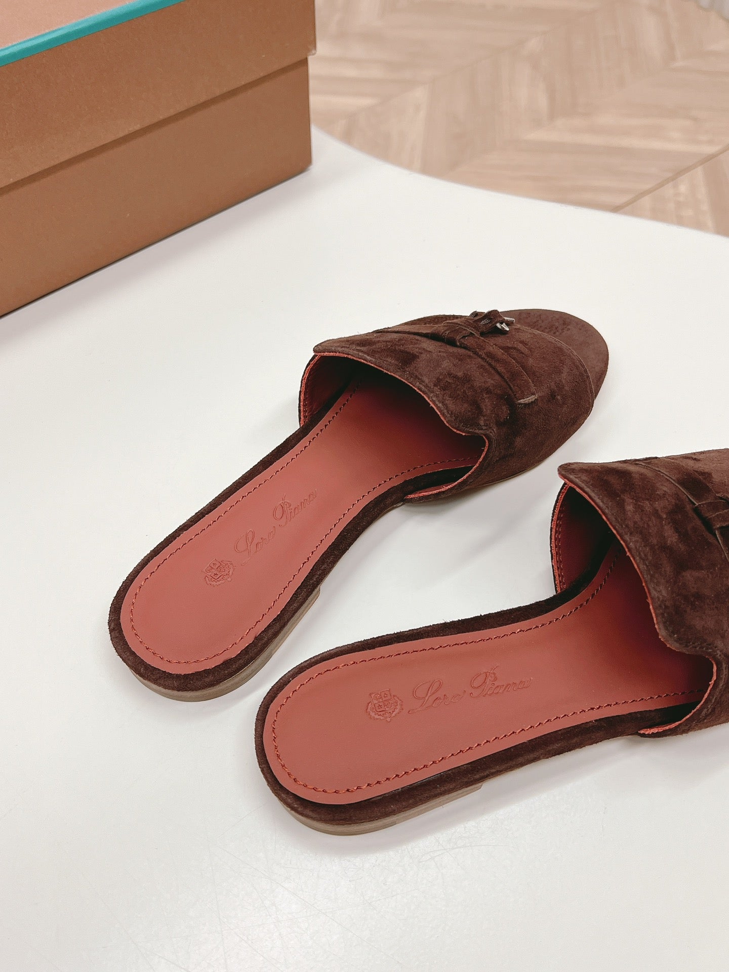 LP SUMMER CHARMS SANDALS IN BURNT UMBER SUEDE - 35