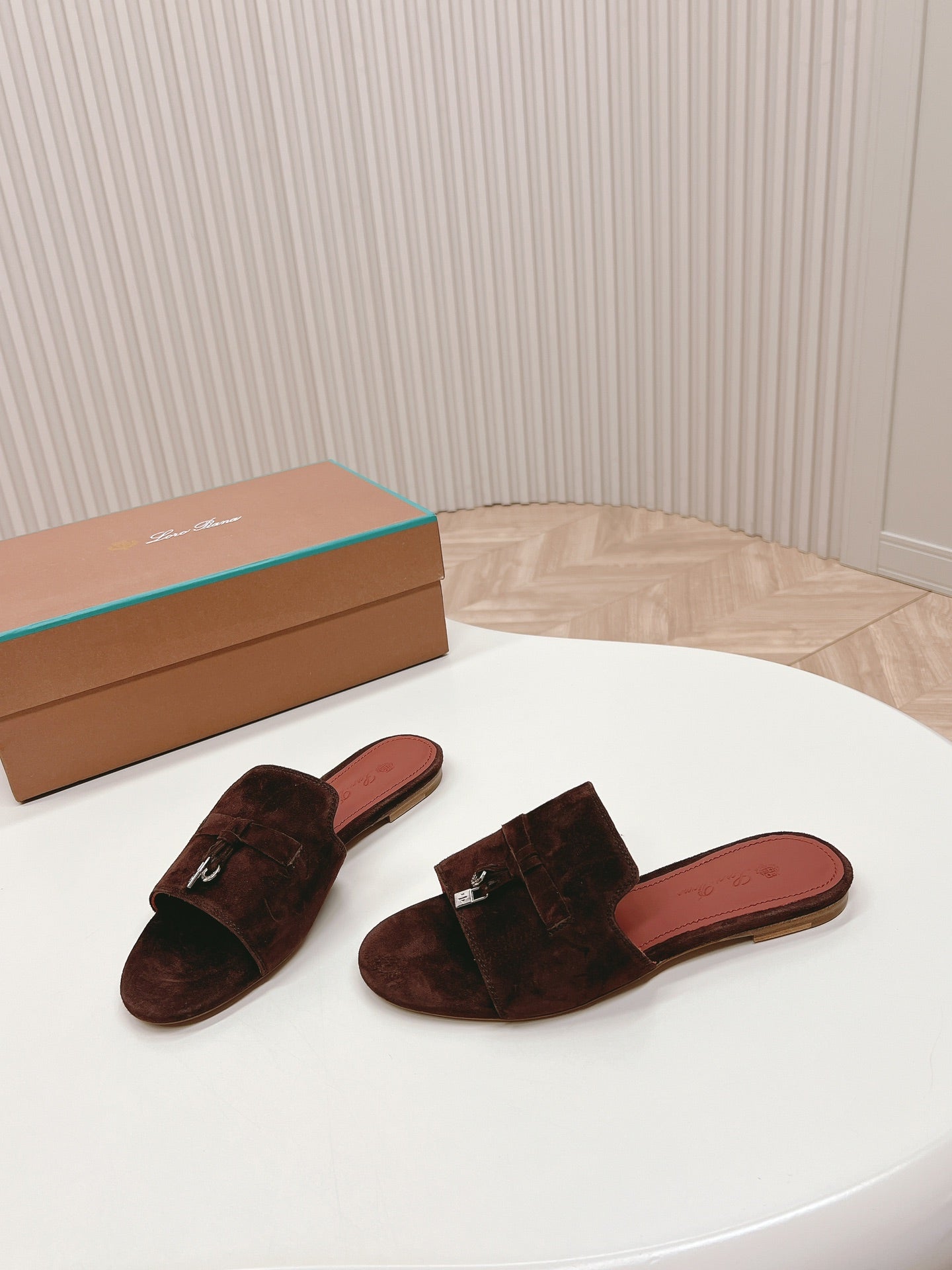 LP SUMMER CHARMS SANDALS IN BURNT UMBER SUEDE - 35