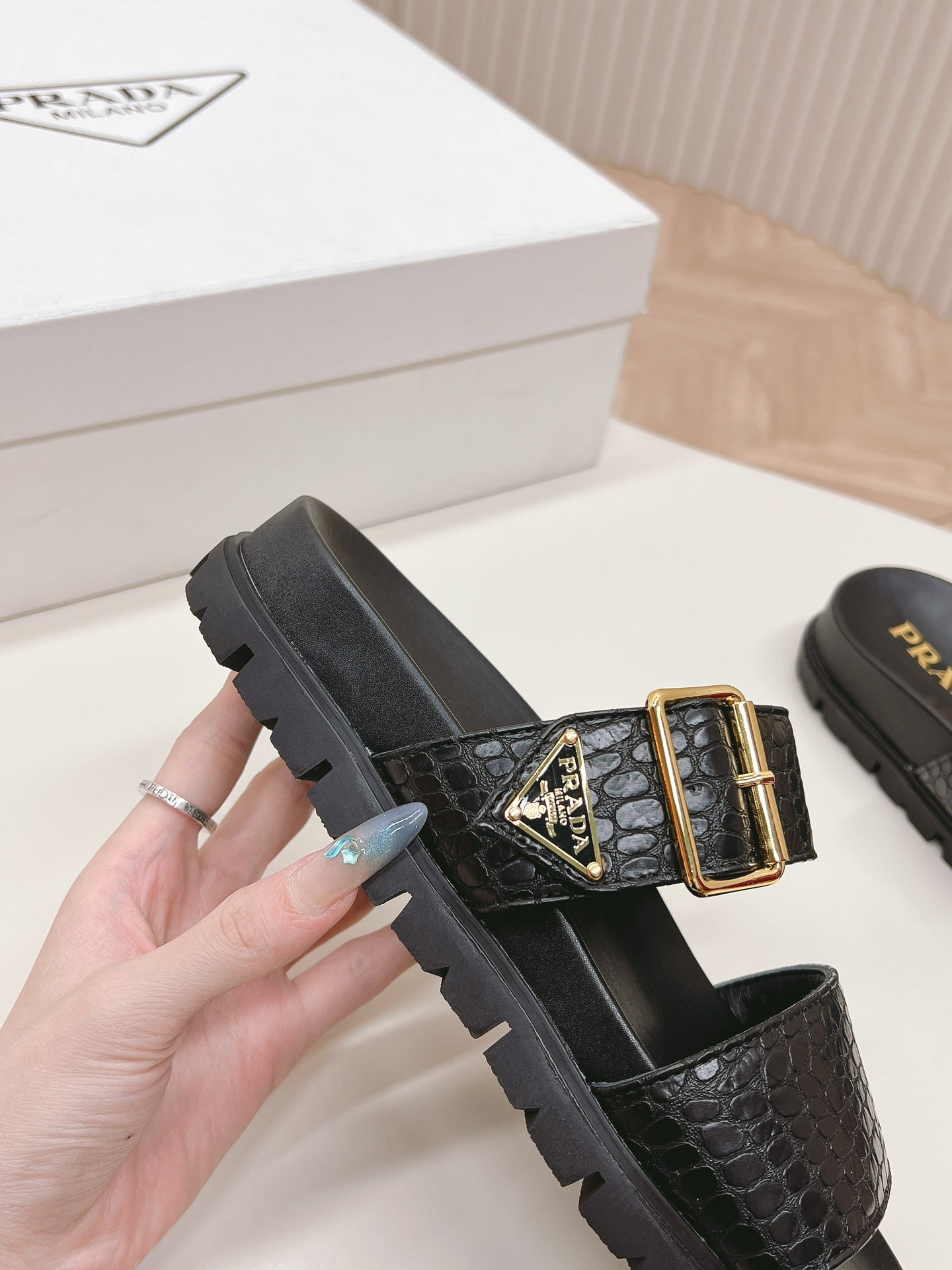 PRA CROCODILE MOTIF SLIDES SANDALS BLACK CALFSKIN - 35