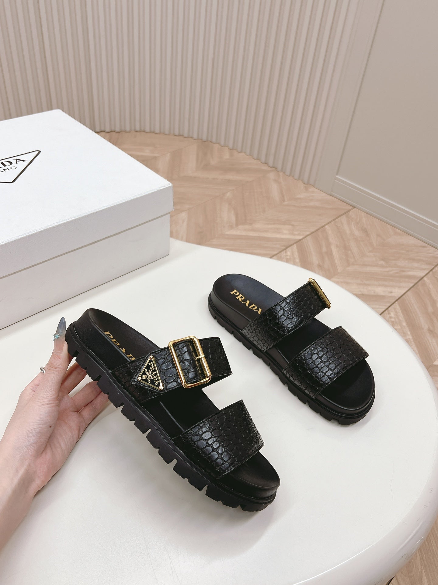 PRA CROCODILE MOTIF SLIDES SANDALS BLACK CALFSKIN - 35