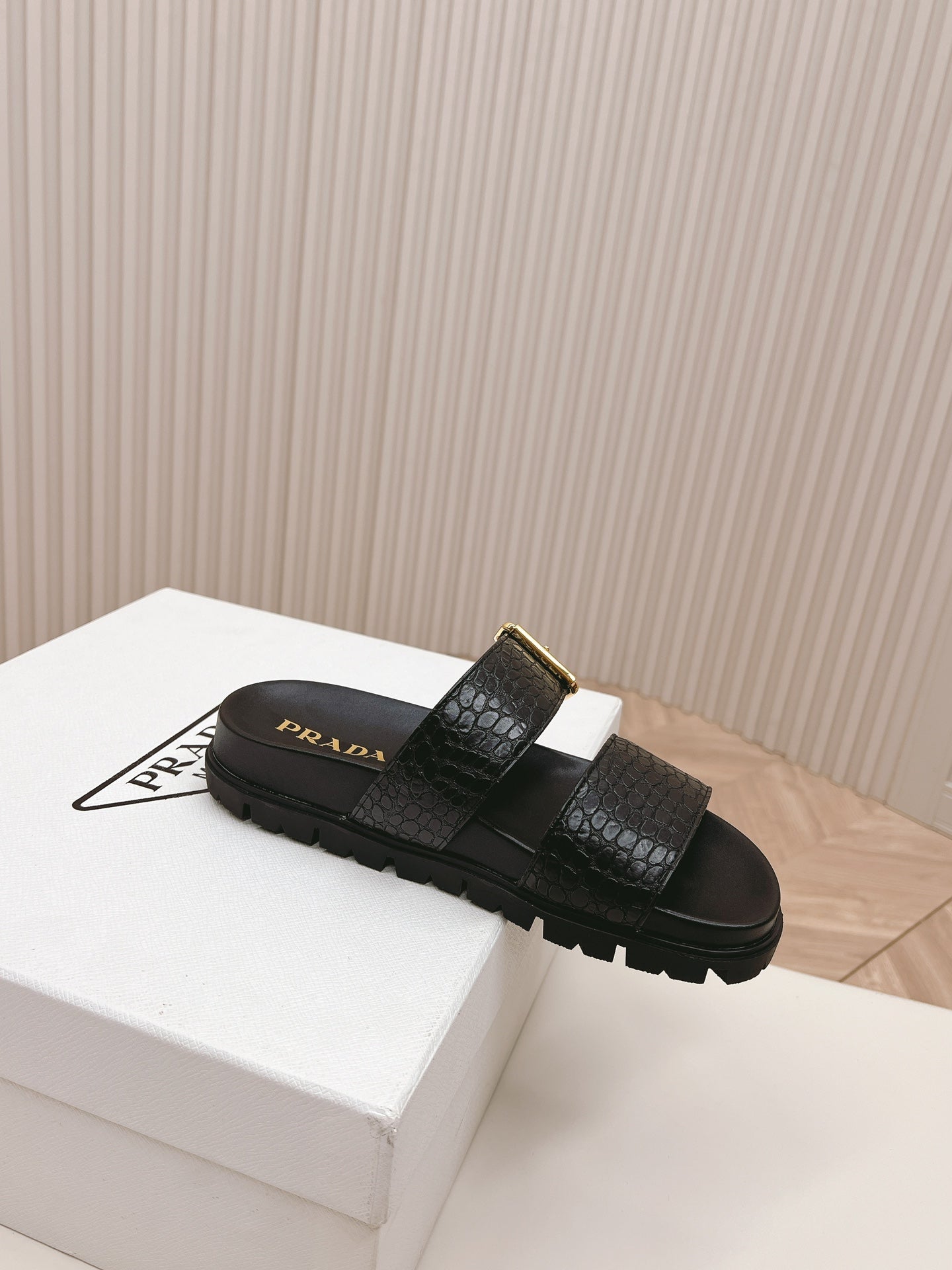 PRA CROCODILE MOTIF SLIDES SANDALS BLACK CALFSKIN - 35