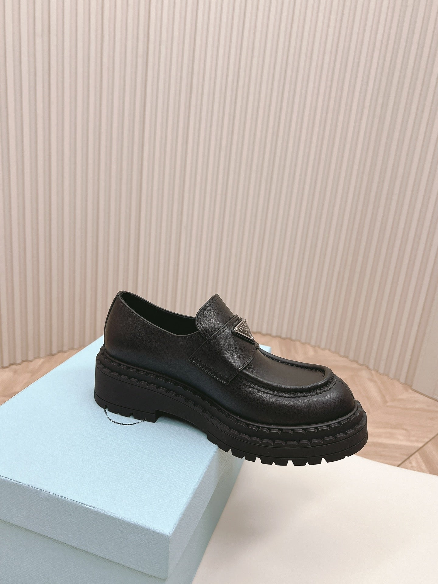 PRA BRUSHED MONOLITH LOAFERS BLACK CALFSKIN - 35