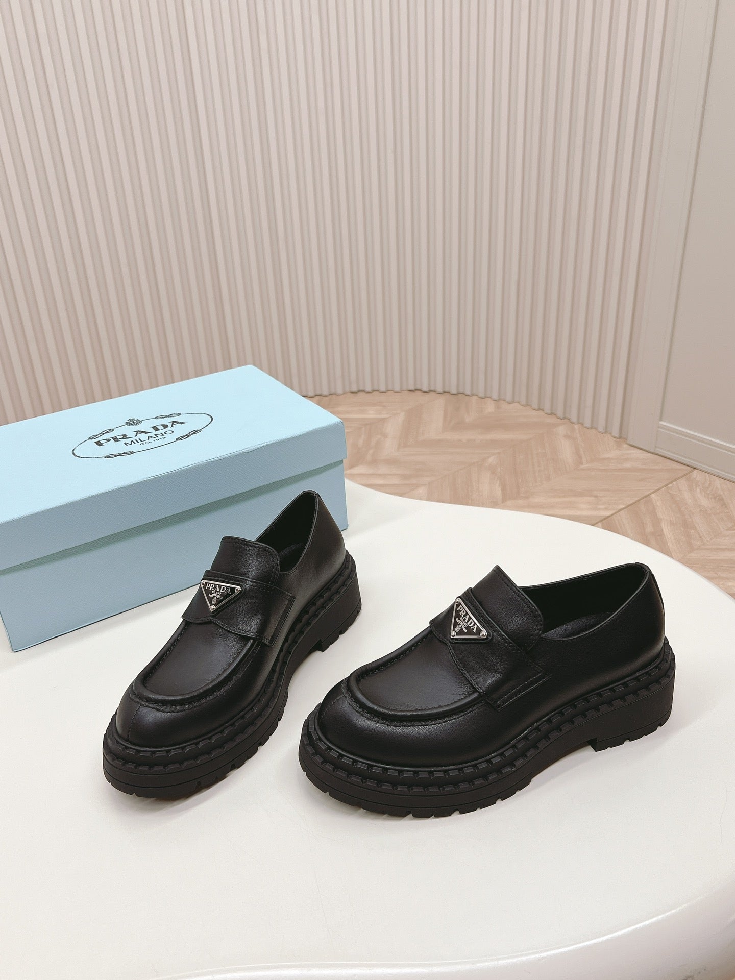 PRA BRUSHED MONOLITH LOAFERS BLACK CALFSKIN - 35