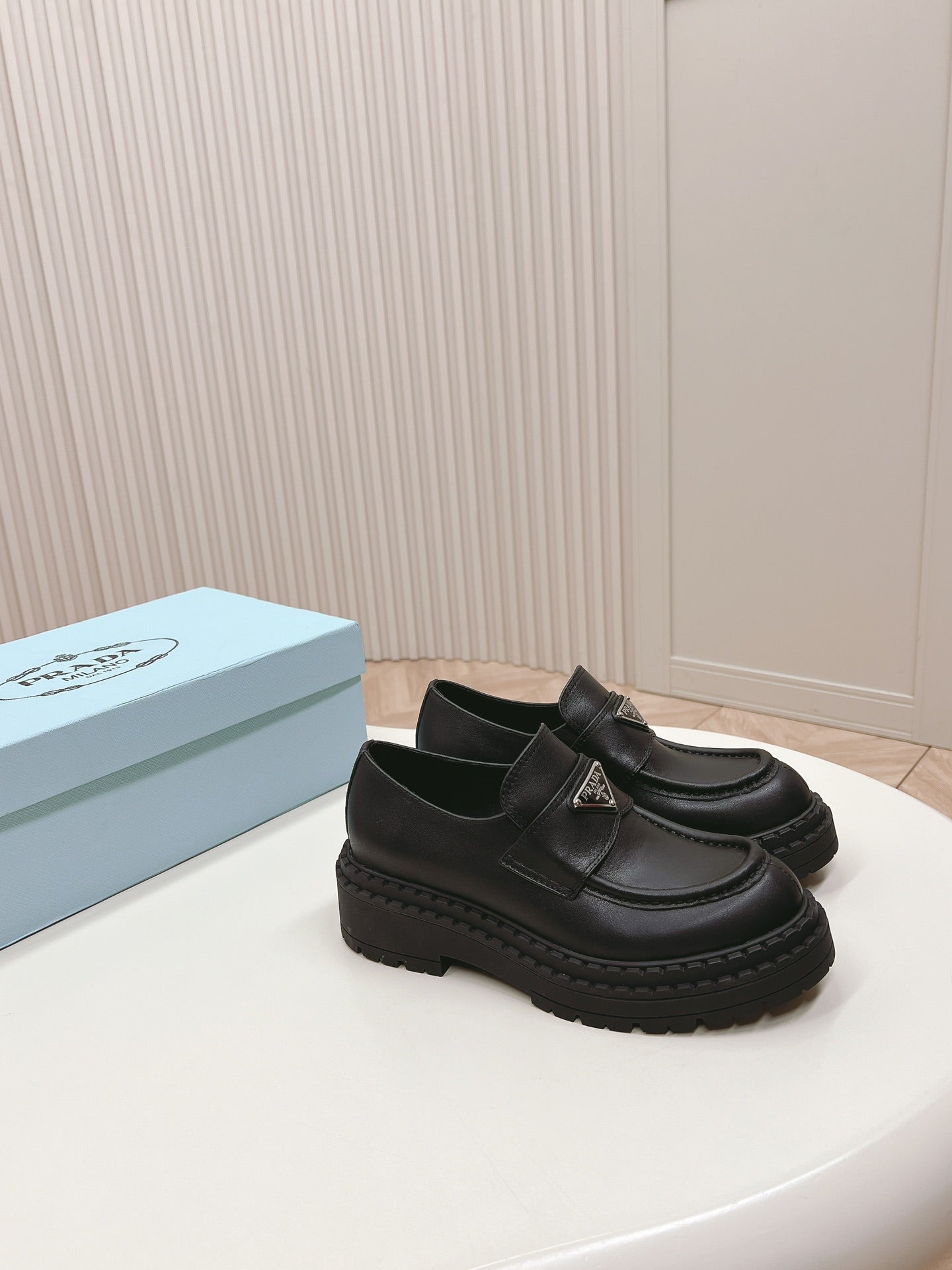 PRA BRUSHED MONOLITH LOAFERS BLACK CALFSKIN - 35