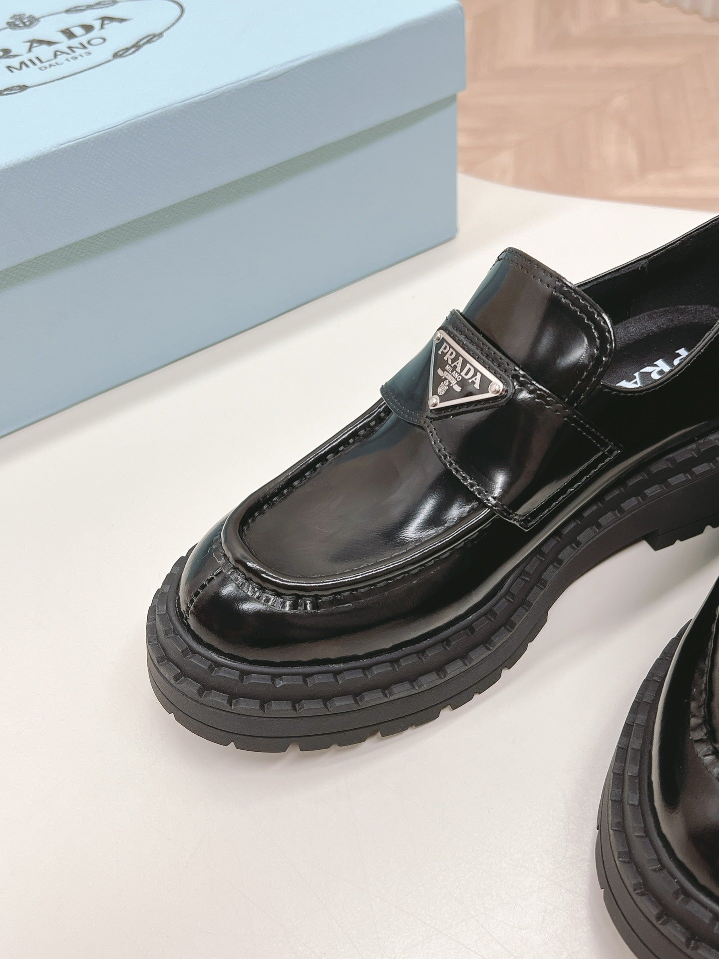 PRA BRUSHED MONOLITH LOAFERS GLOSSY BLACK CALFSKIN - 35