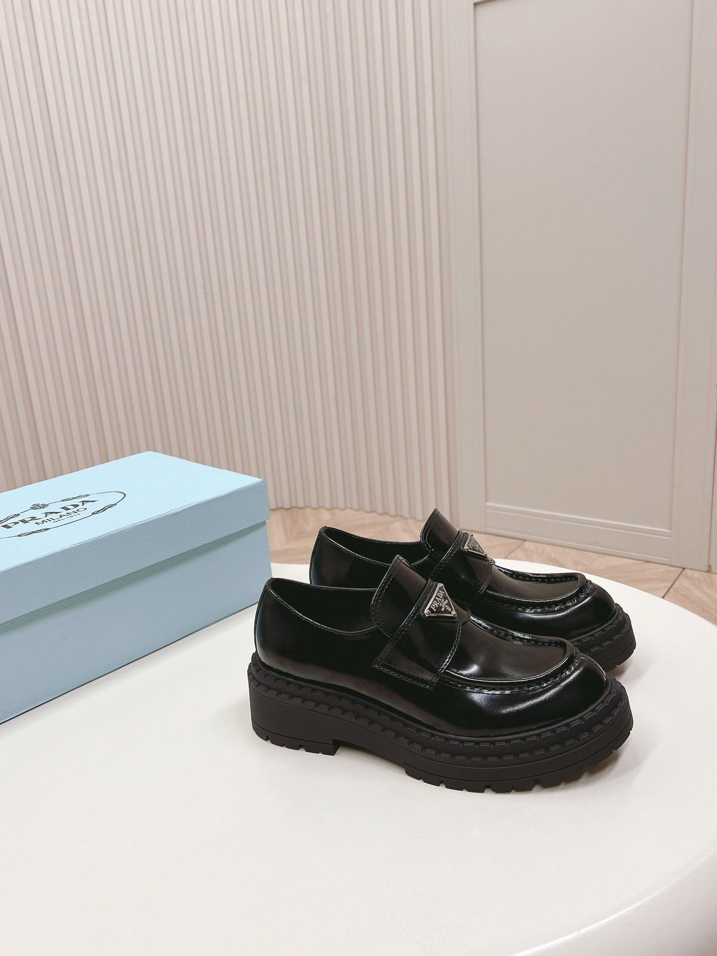 PRA BRUSHED MONOLITH LOAFERS GLOSSY BLACK CALFSKIN - 35