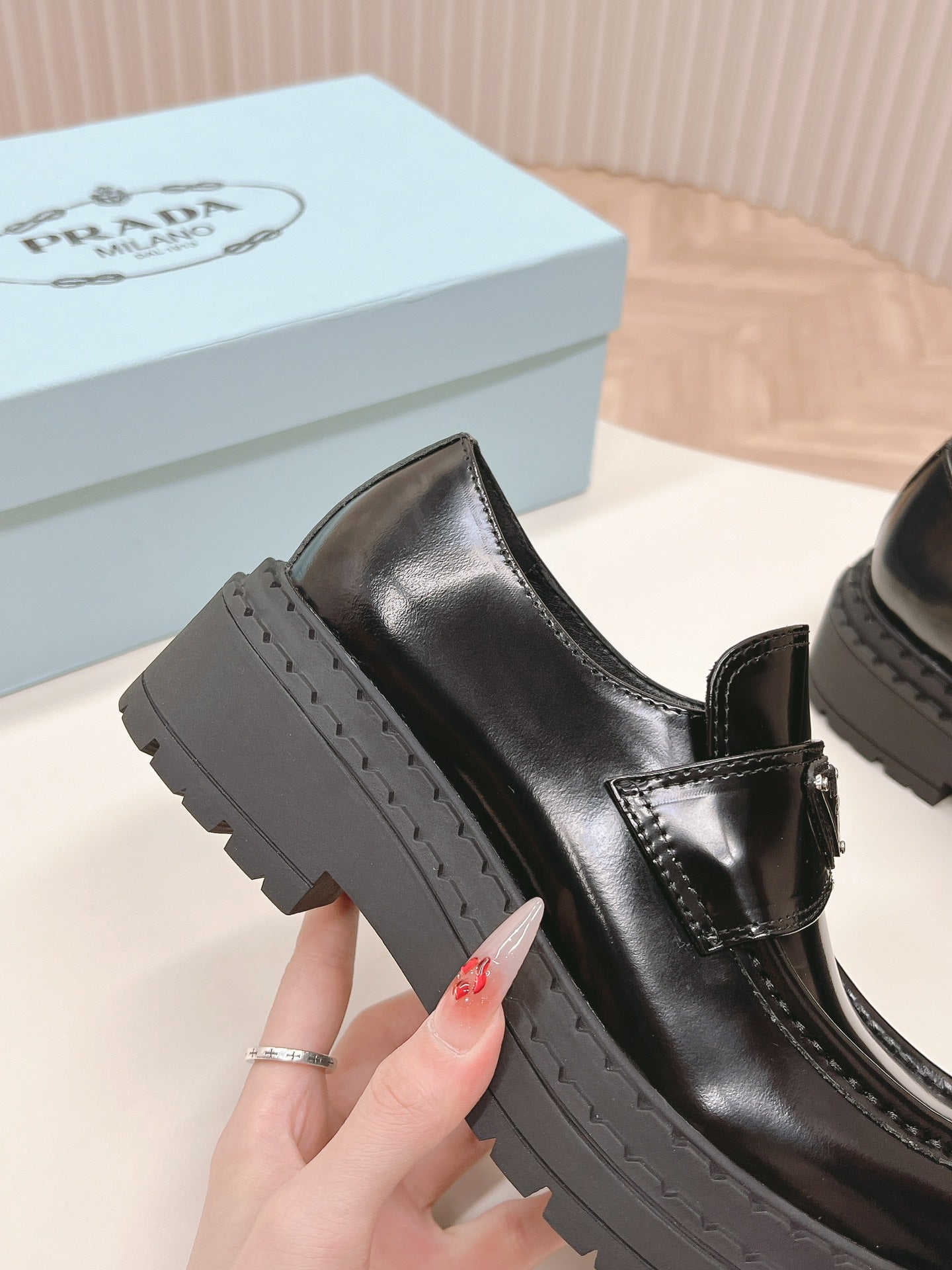 PRA BRUSHED MONOLITH LOAFERS GLOSSY BLACK CALFSKIN - 35